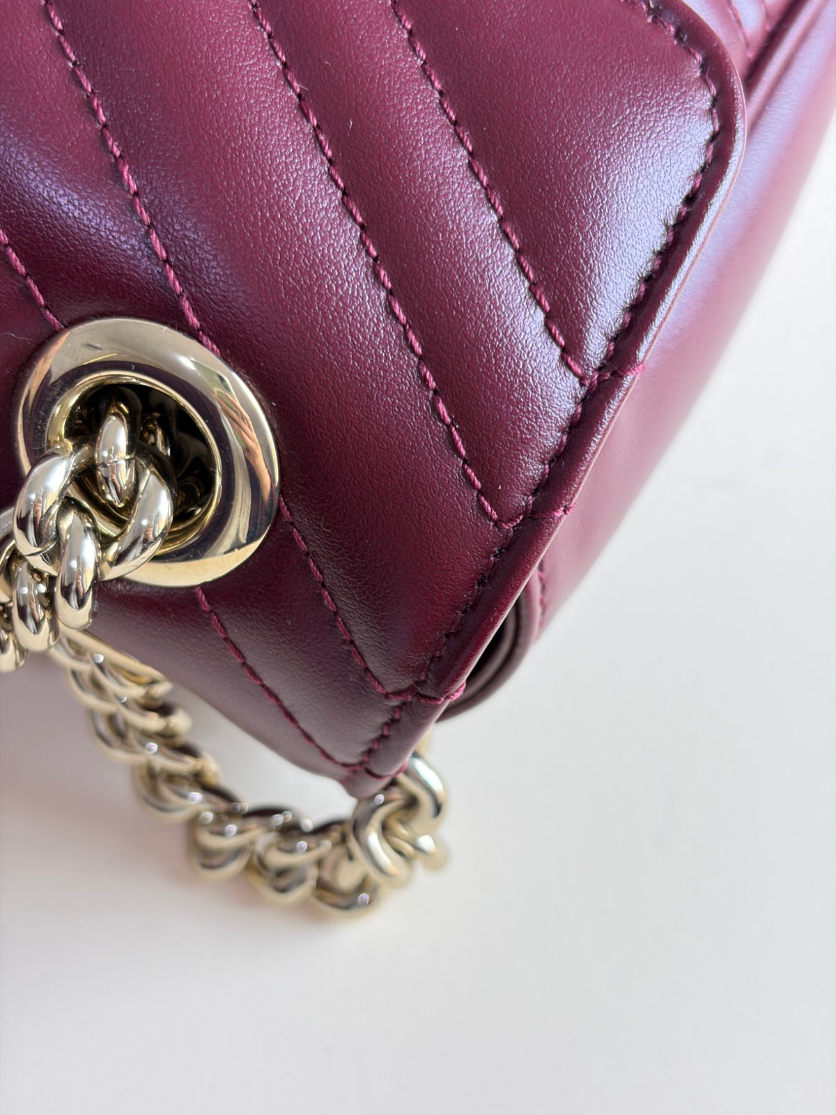 Gucci rosso Ancora red GG Marmont medium shoulder bag