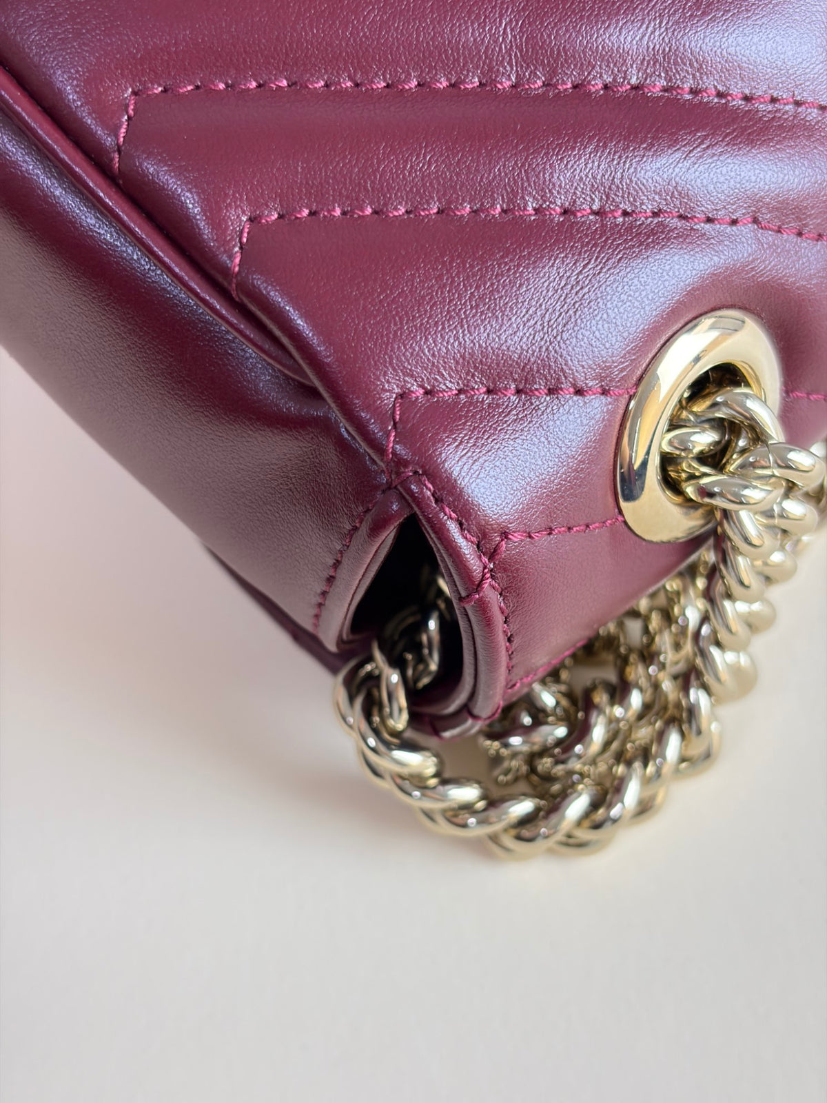 Gucci rosso Ancora red GG Marmont medium shoulder bag