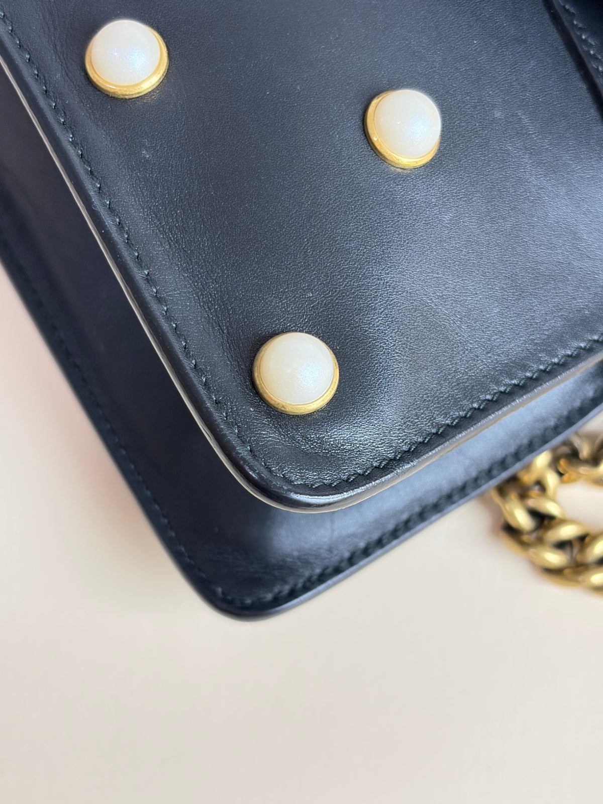 Gucci black leather pearl studded mini Broadway bee shoulder bag