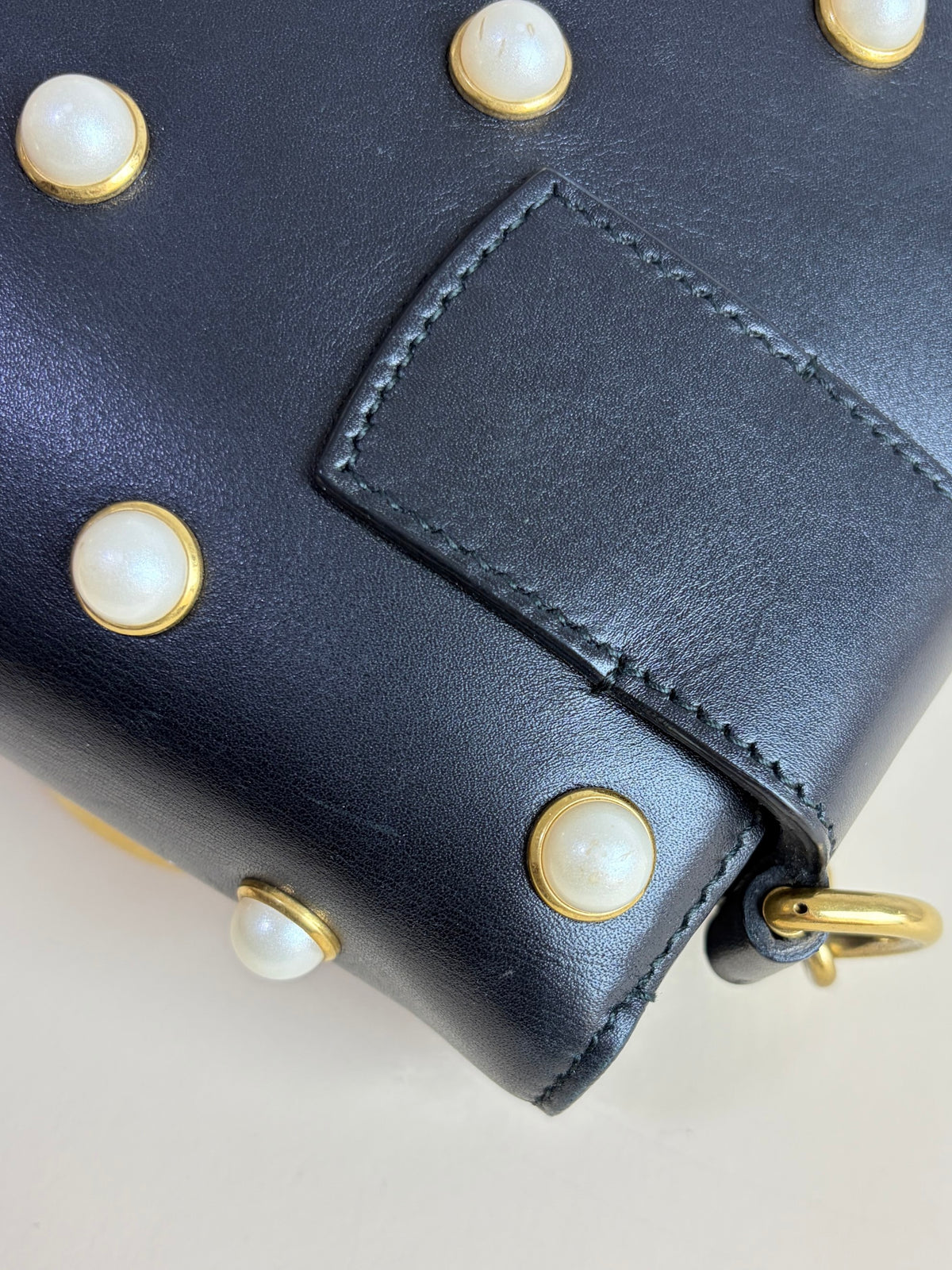 Gucci black leather pearl studded mini Broadway bee shoulder bag