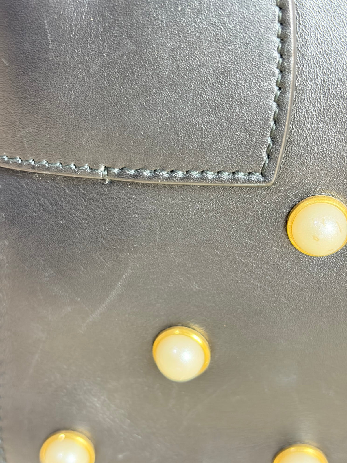 Gucci black leather pearl studded mini Broadway bee shoulder bag