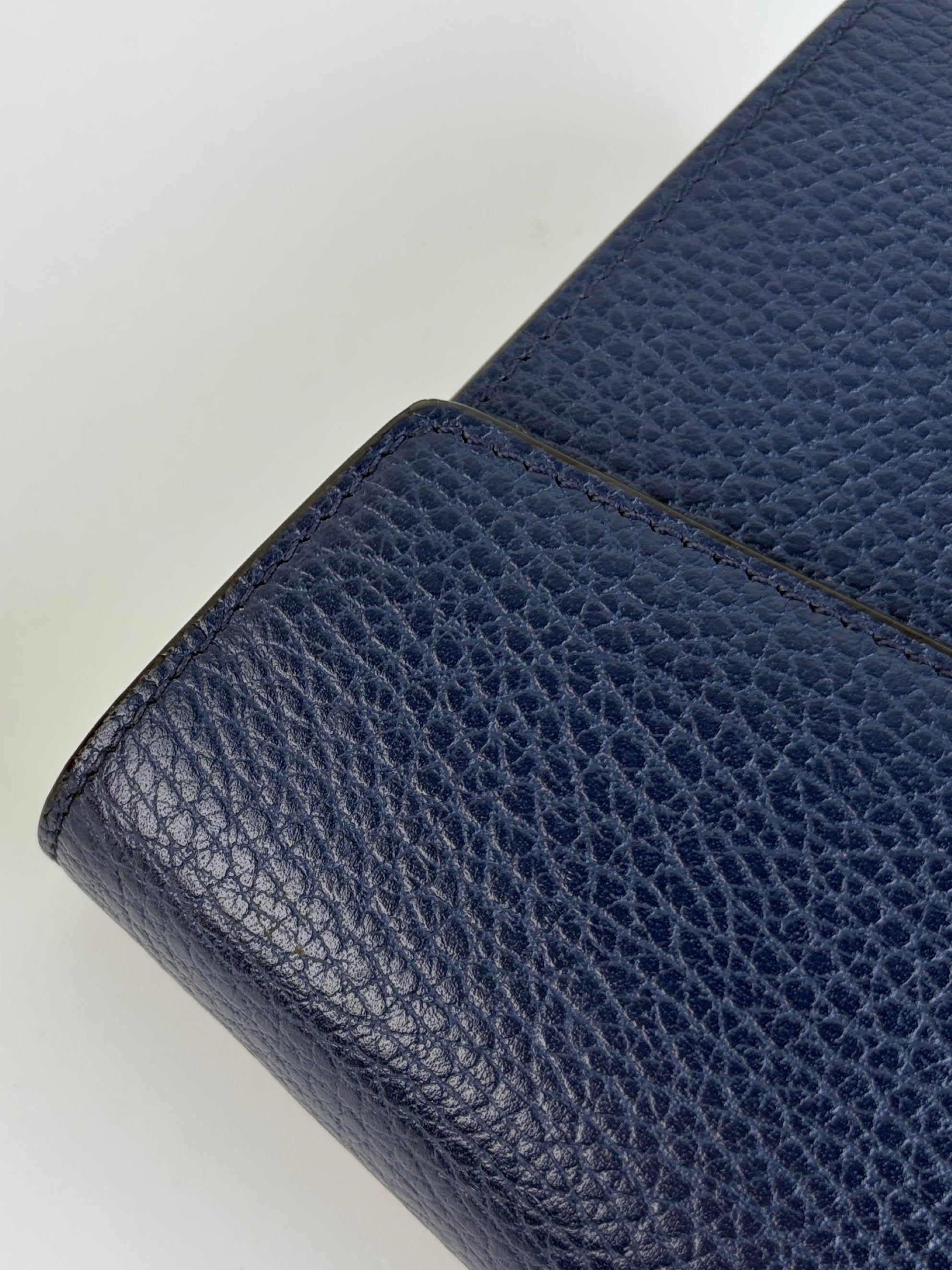 Gucci navy dionysus wallet on chain