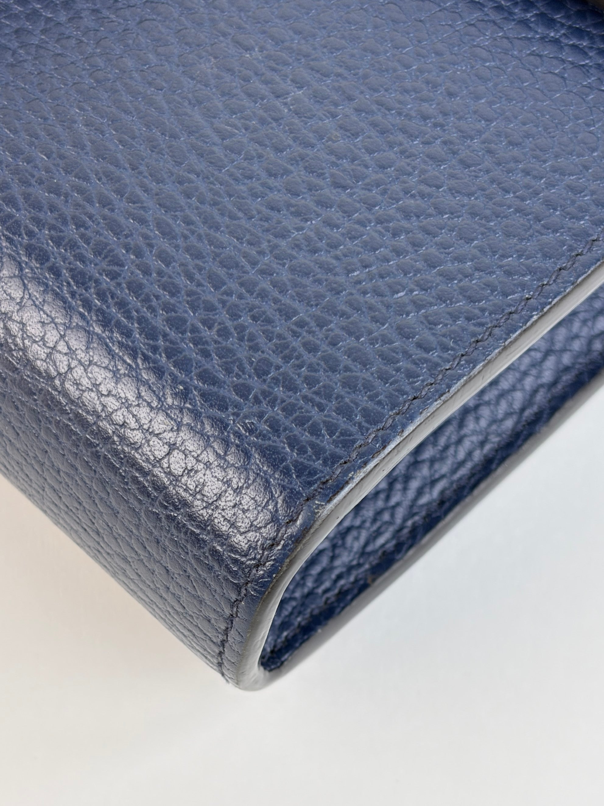Gucci navy dionysus wallet on chain