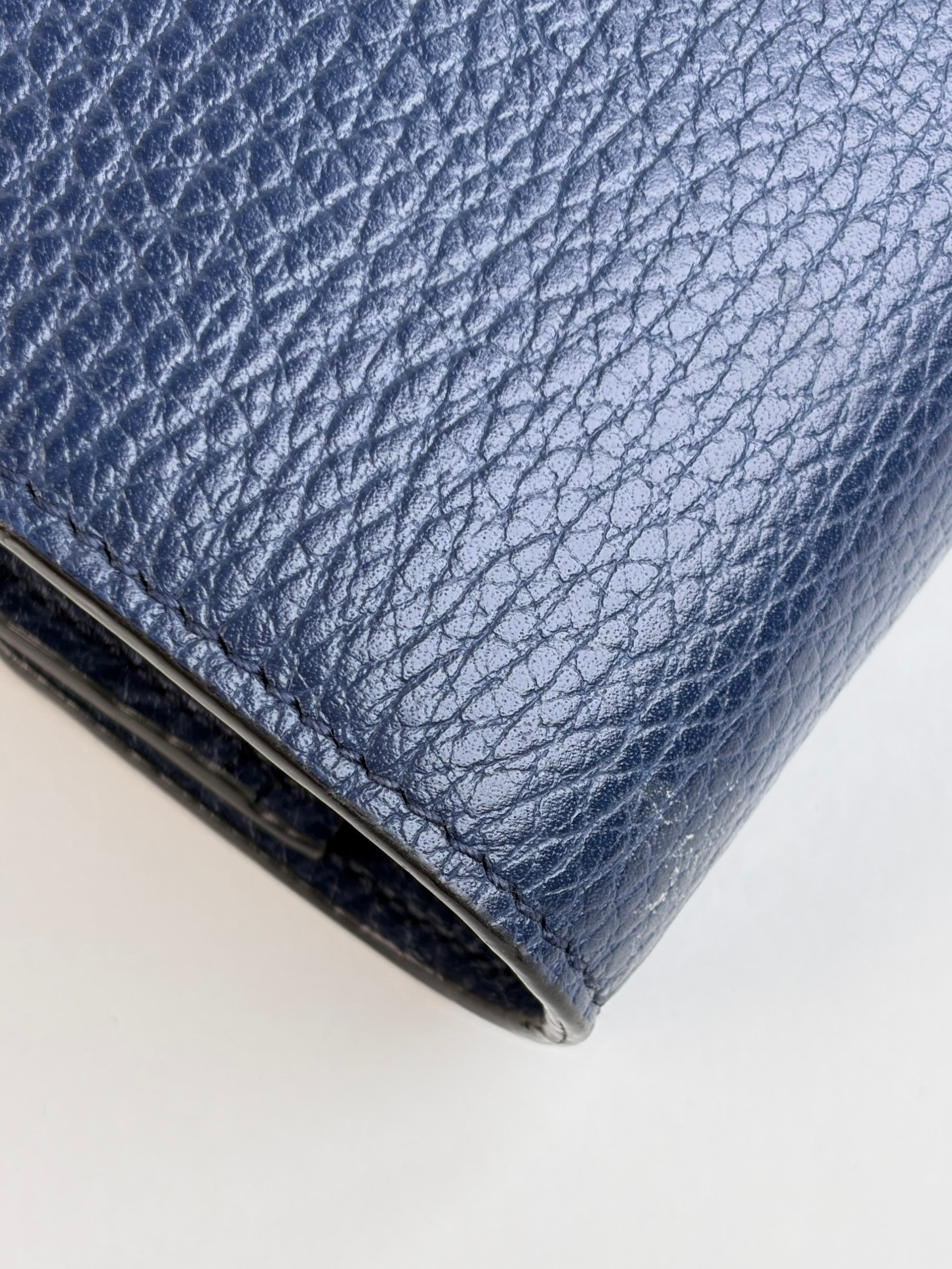Gucci navy dionysus wallet on chain