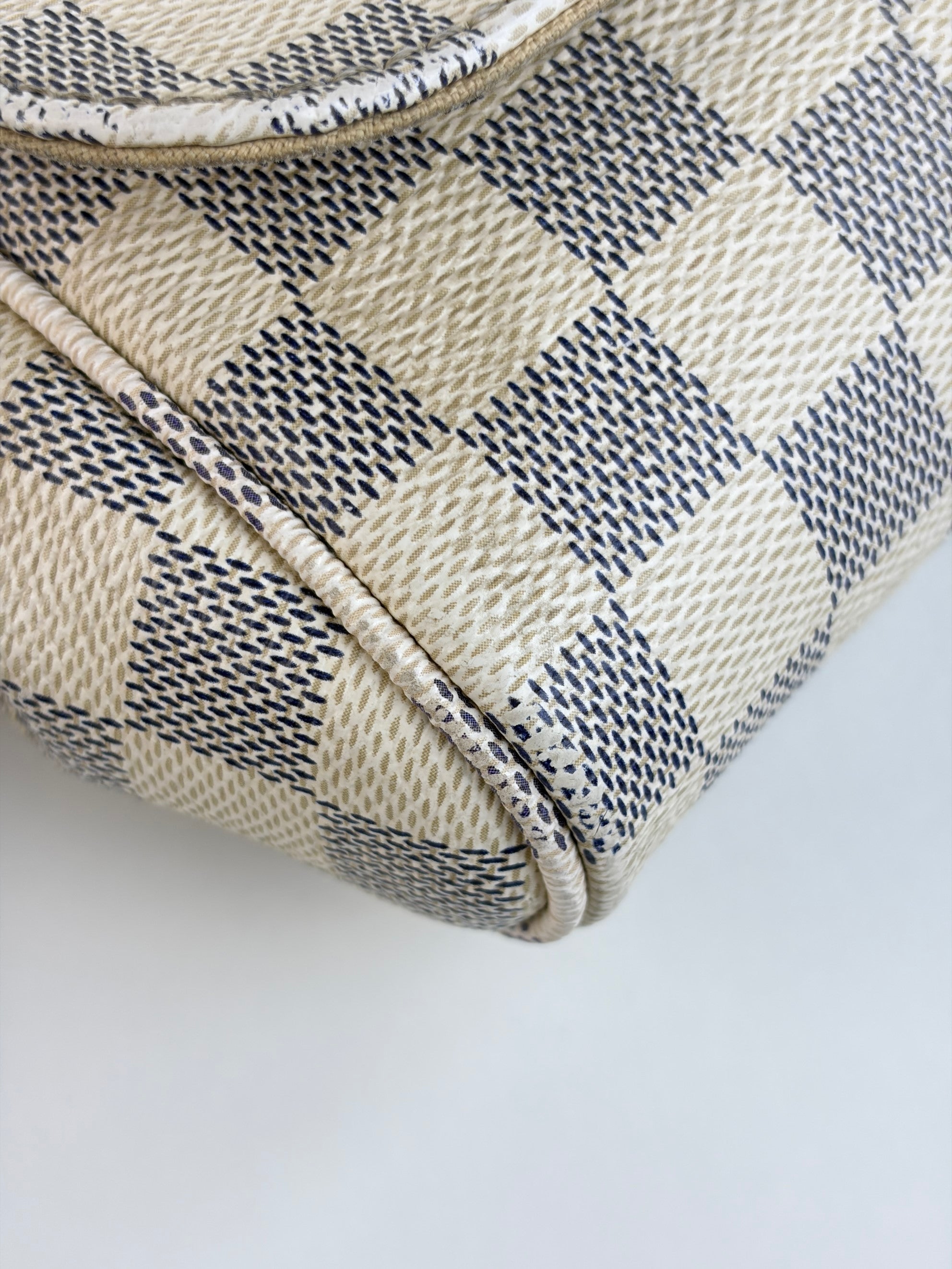 Louis Vuitton Damier Azur favorite mm