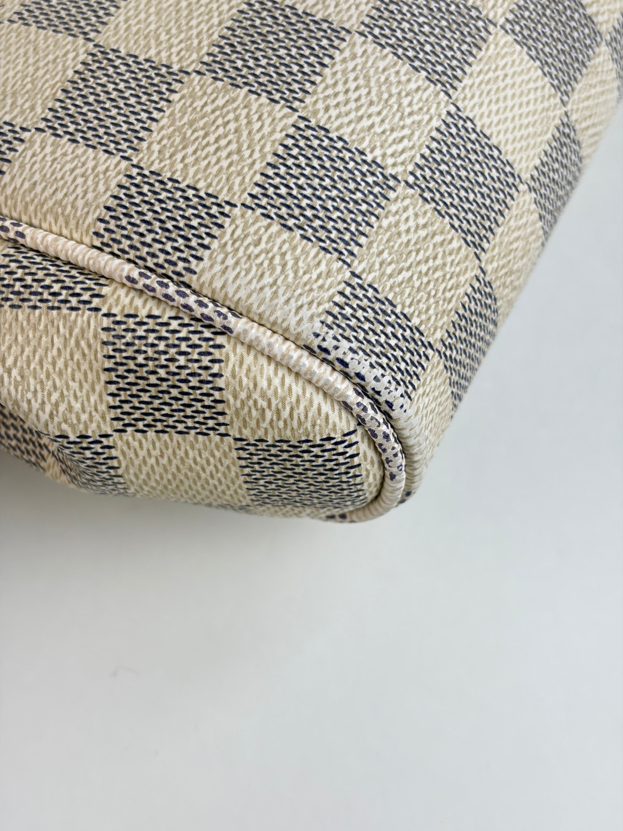 Louis Vuitton Damier Azur favorite mm