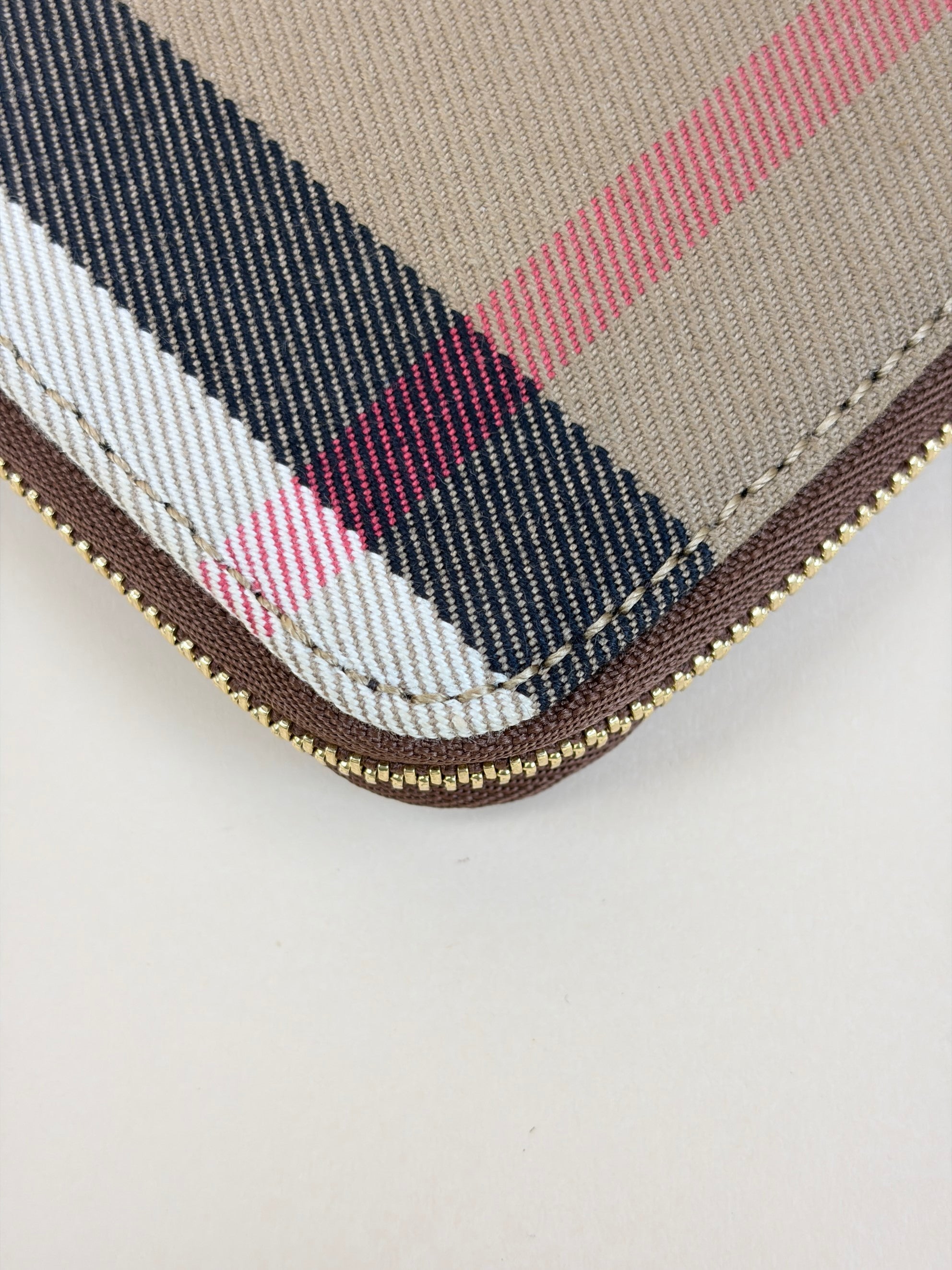 BURBERRY brown calfskin house check Elmore zip around wallet