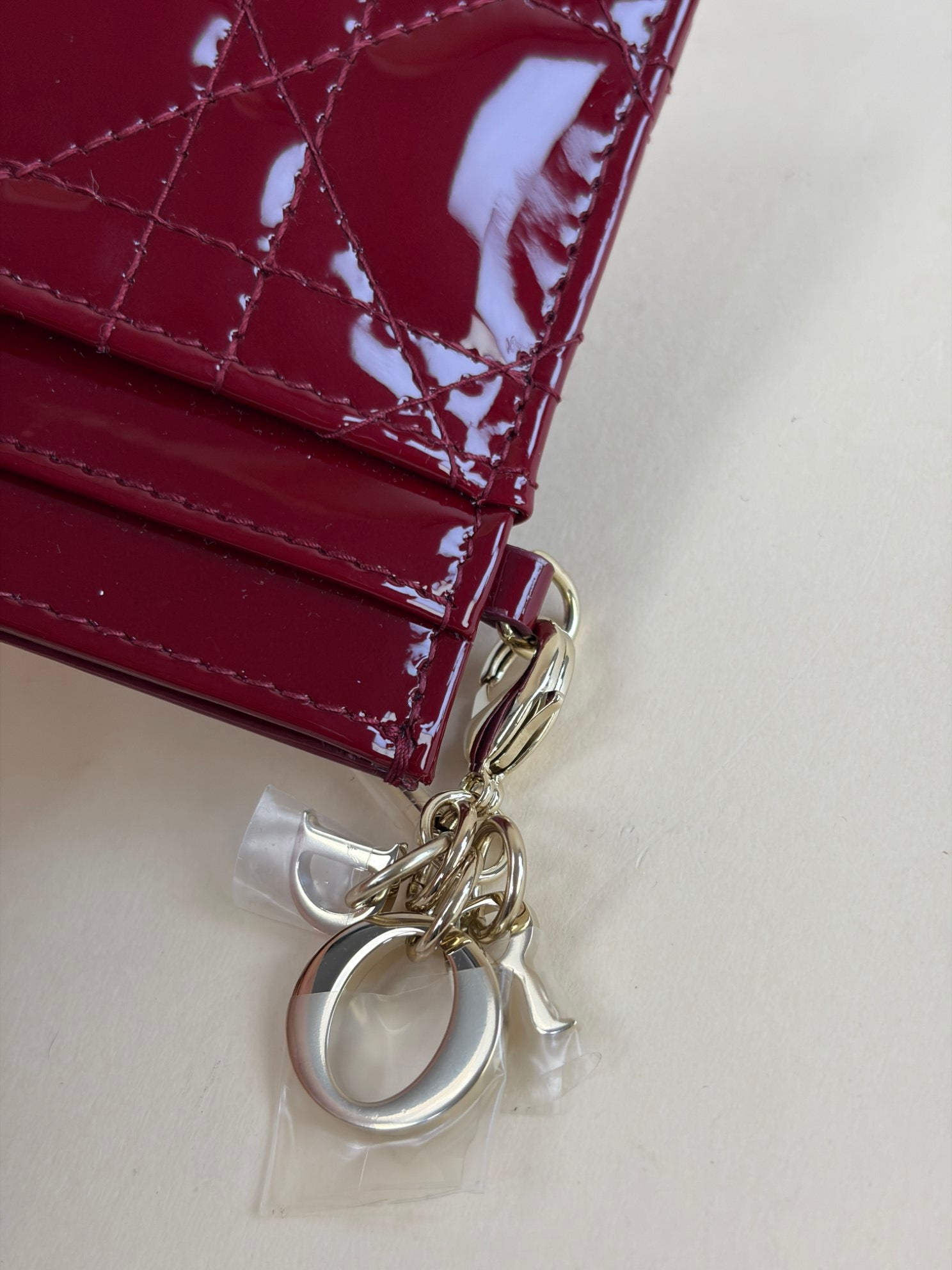 Christian Dior Cherry red patent calfskin lady Dior freesia card holder