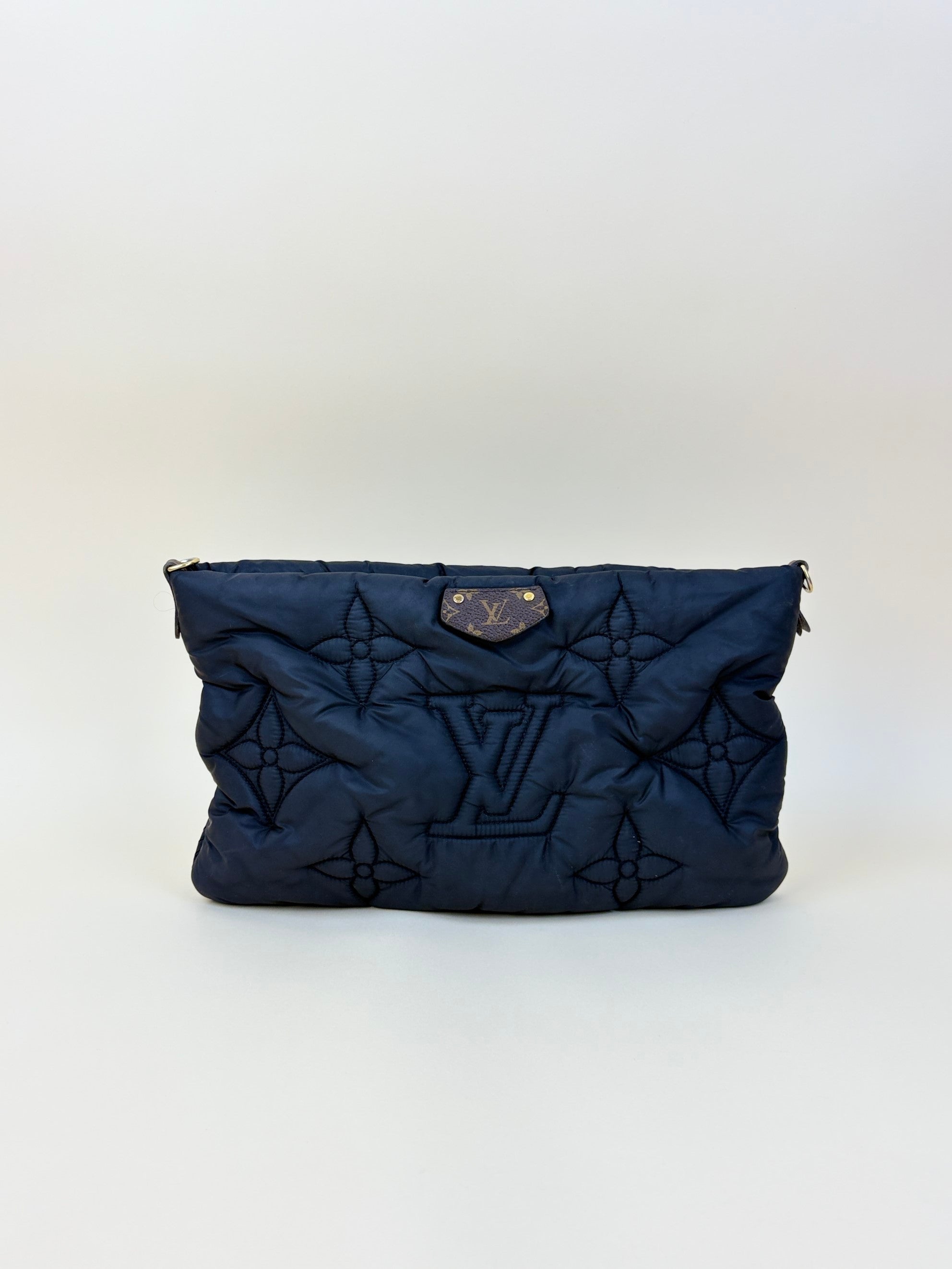 louis Vuitton monogram maxi-multi pochette pillow black-fushia