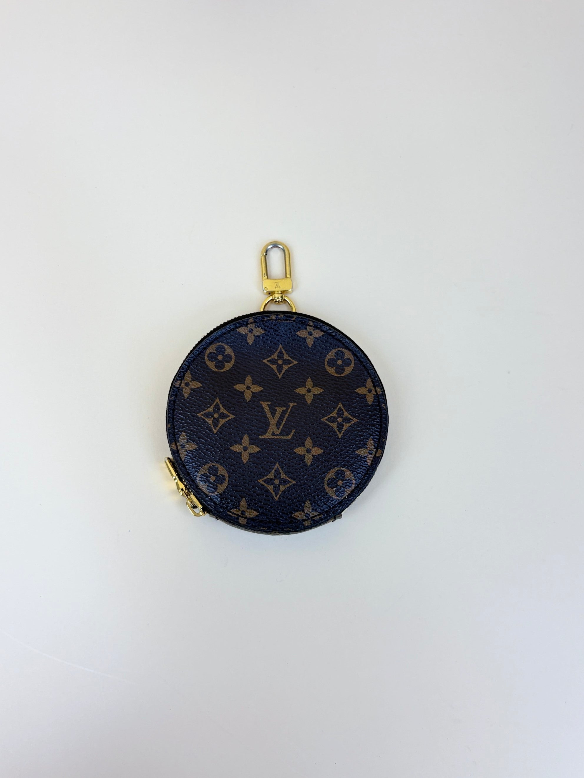 louis Vuitton monogram maxi-multi pochette pillow black-fushia