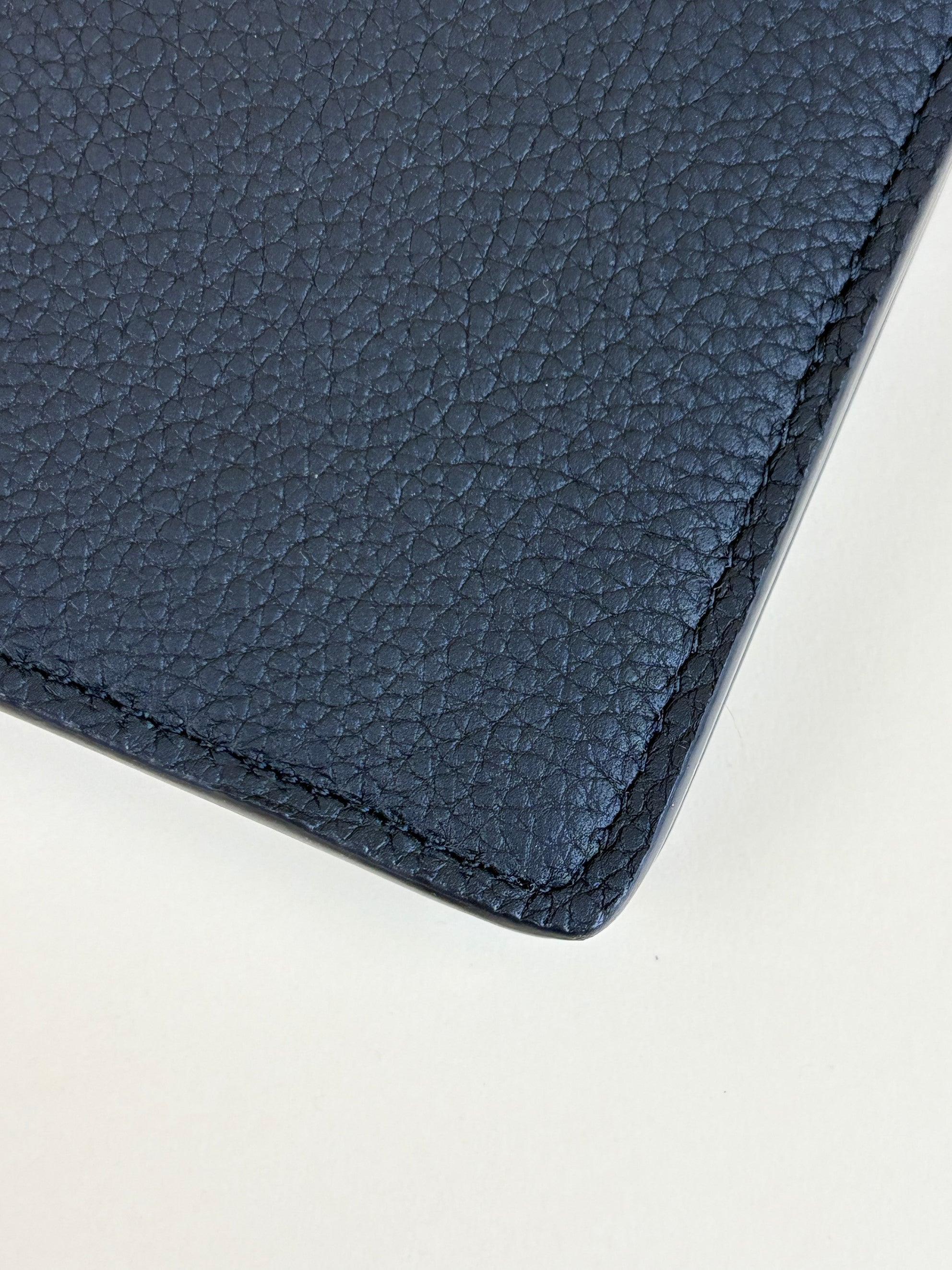 Louis Vuitton Black Multiple calfskin lv aerogram wallet