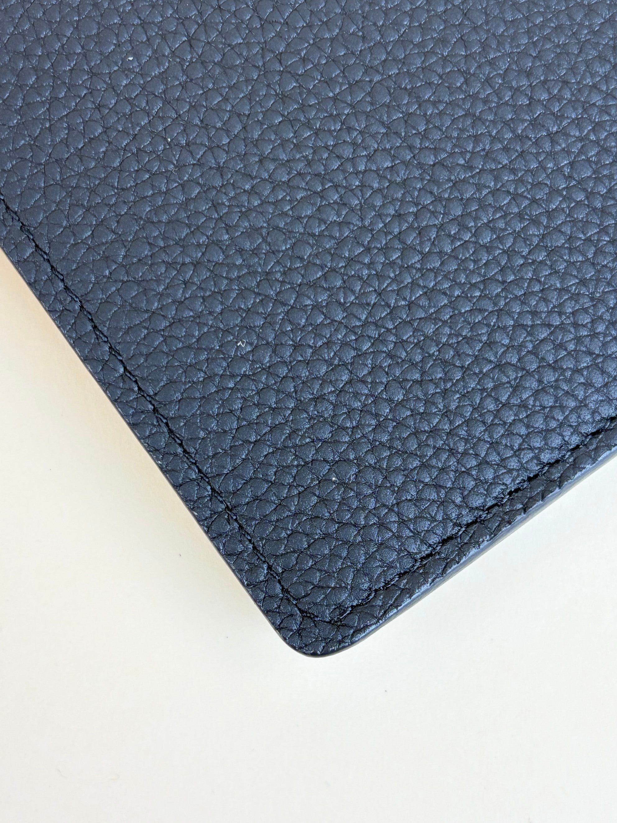 Louis Vuitton Black Multiple calfskin lv aerogram wallet