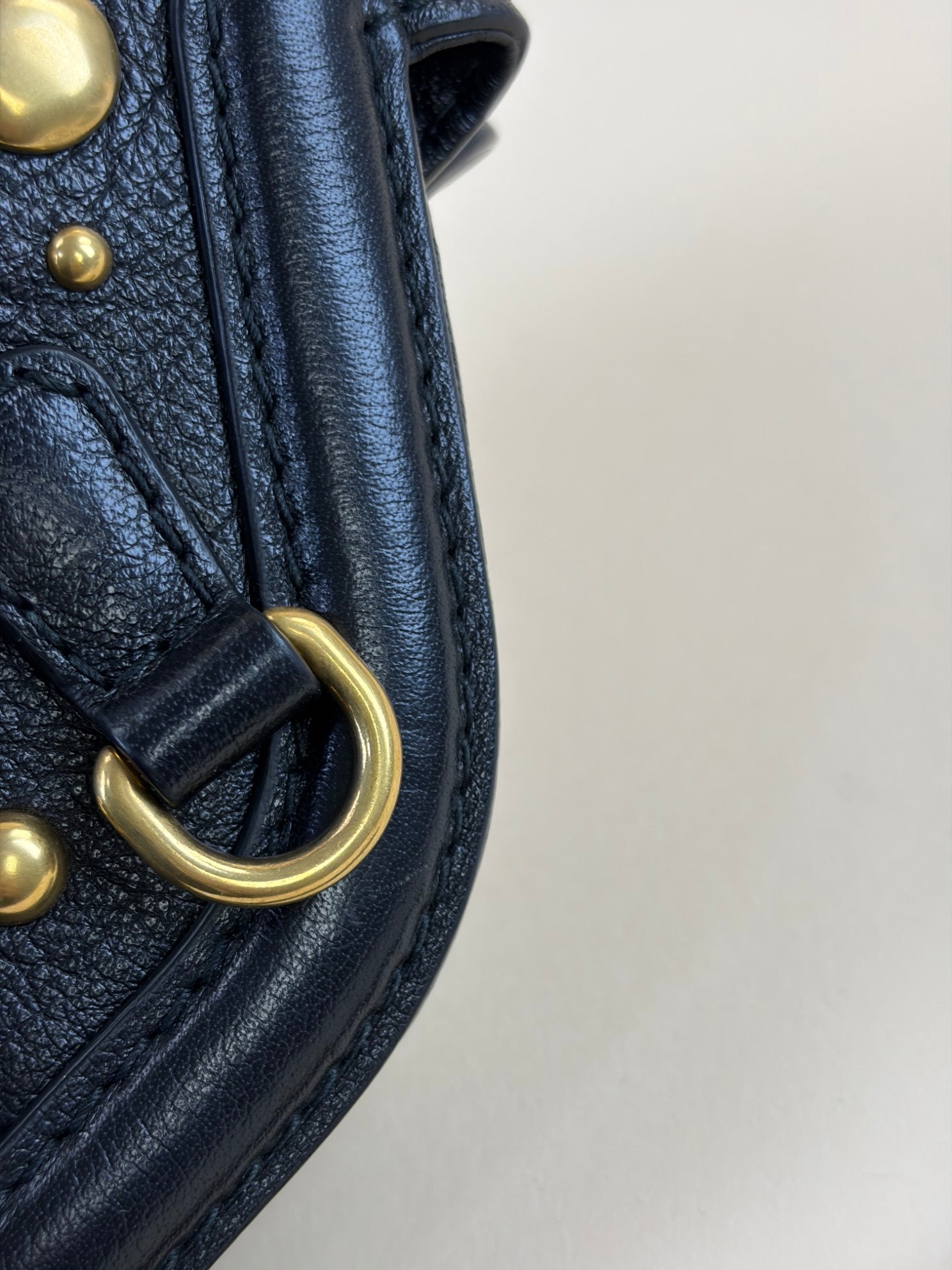 GUCCI studded smeare- Bella black