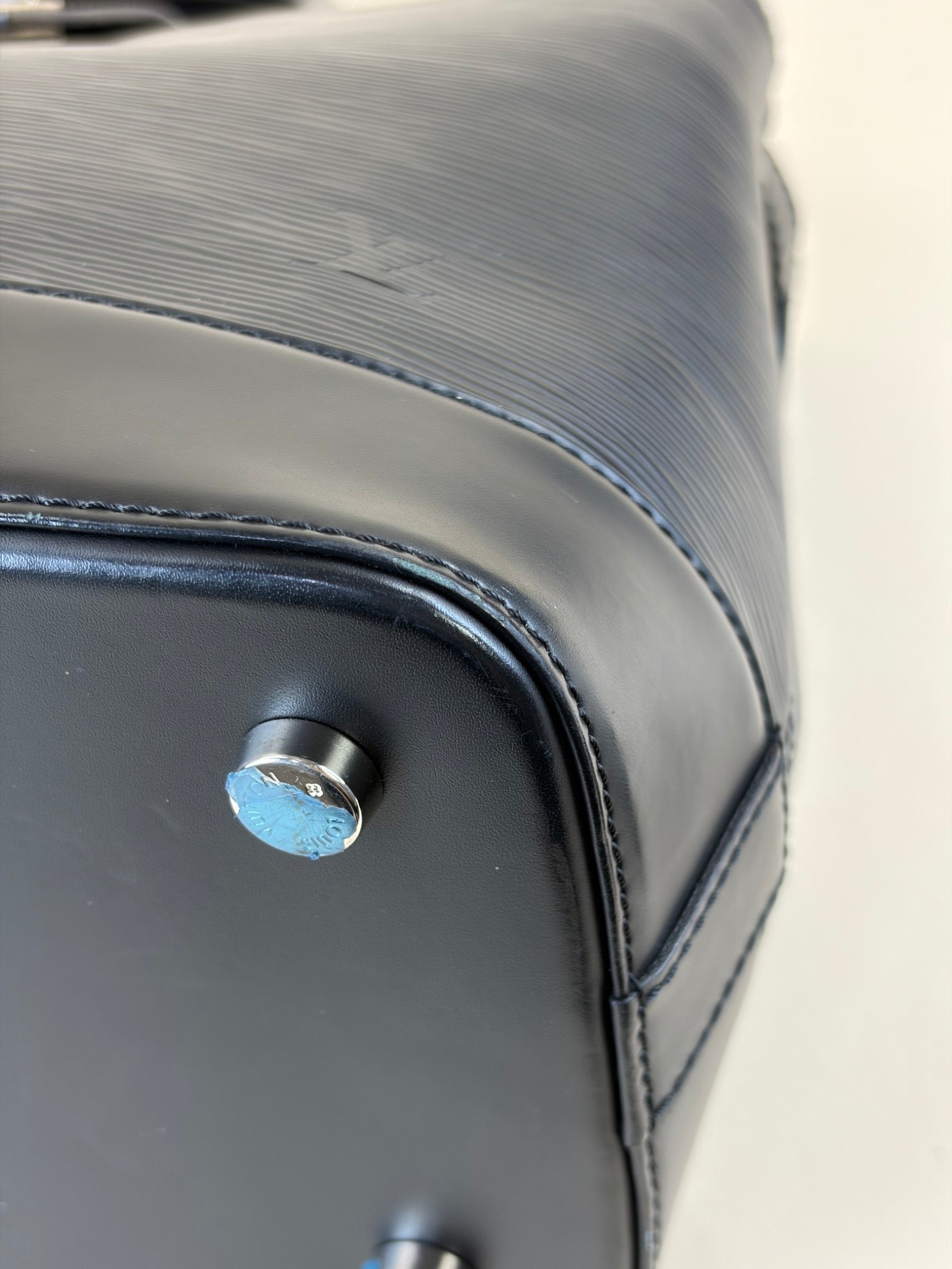 LOUIS VUITTON Mirabeau GM black epi