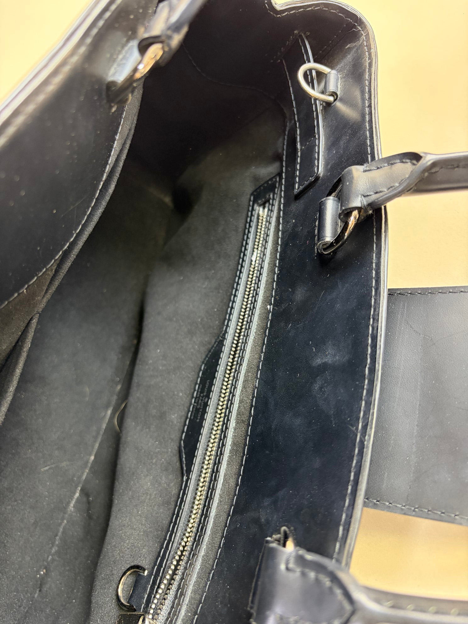 LOUIS VUITTON Mirabeau GM black epi