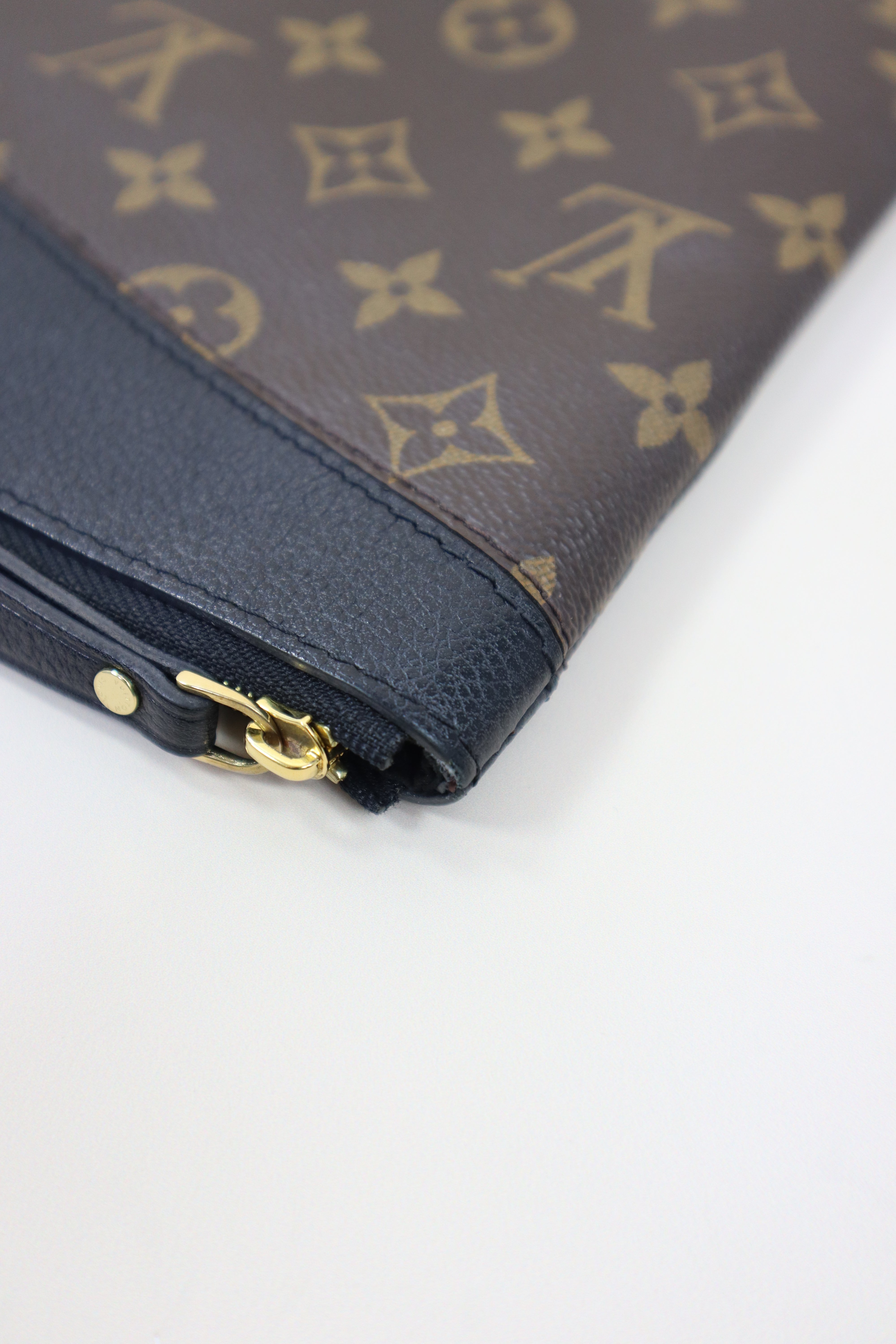 Louis Vuitton Black Monogram Daily Pouch