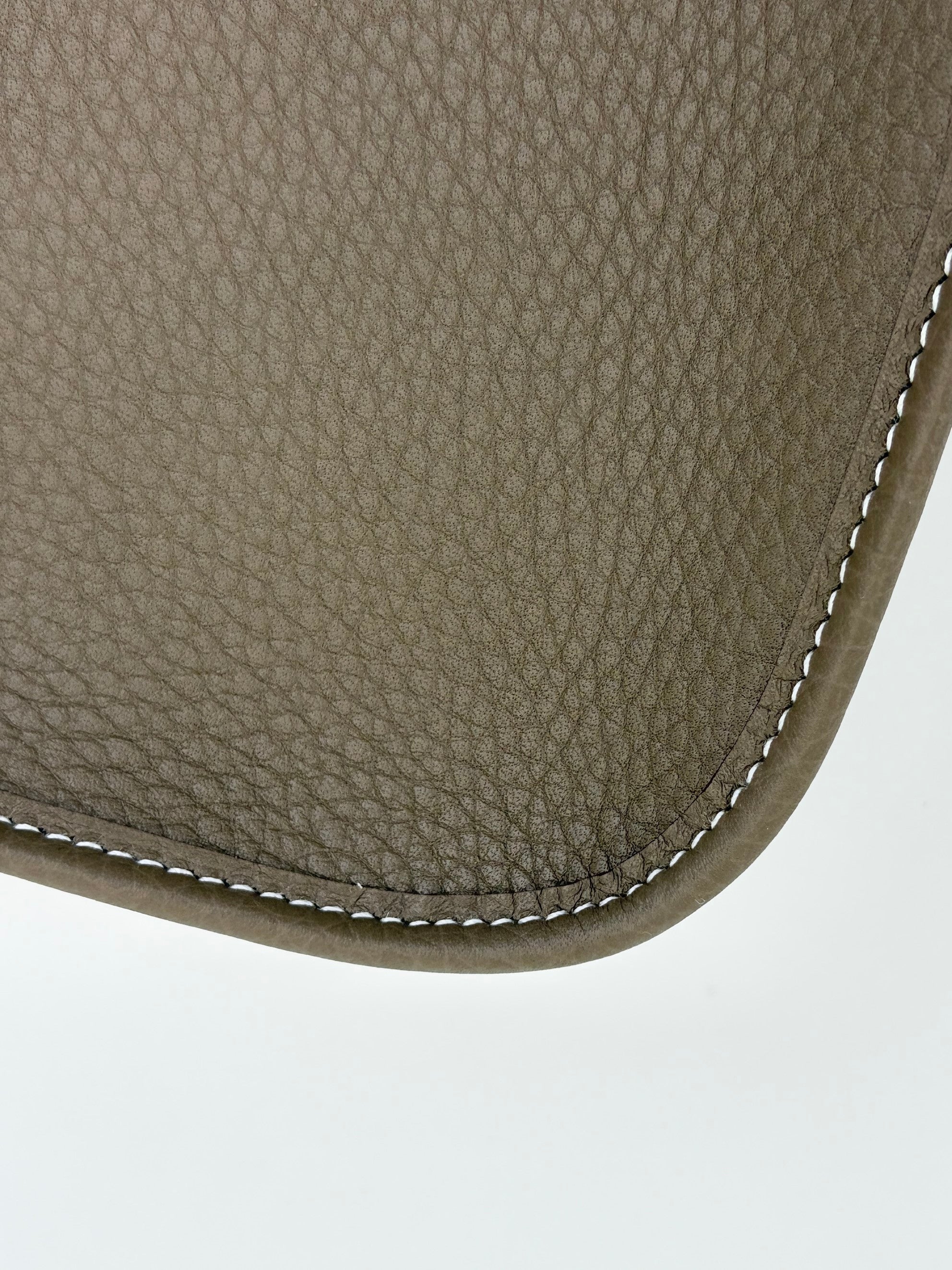 Hermes Etoupe taurillon Clemence leather Evelyne 16 amazone bag