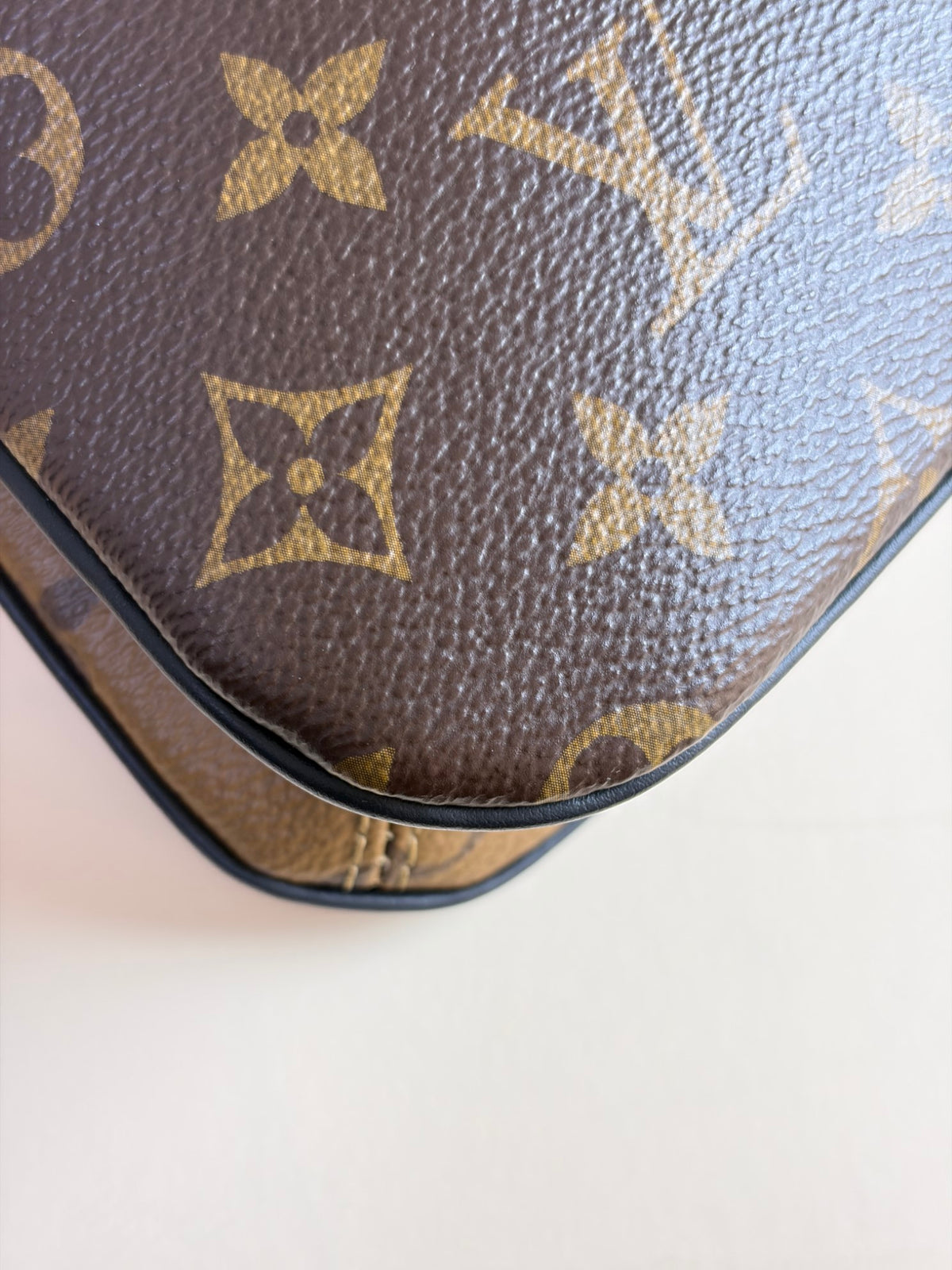 Louis Vuitton monogram reverse canvas black/ leather lv twinny