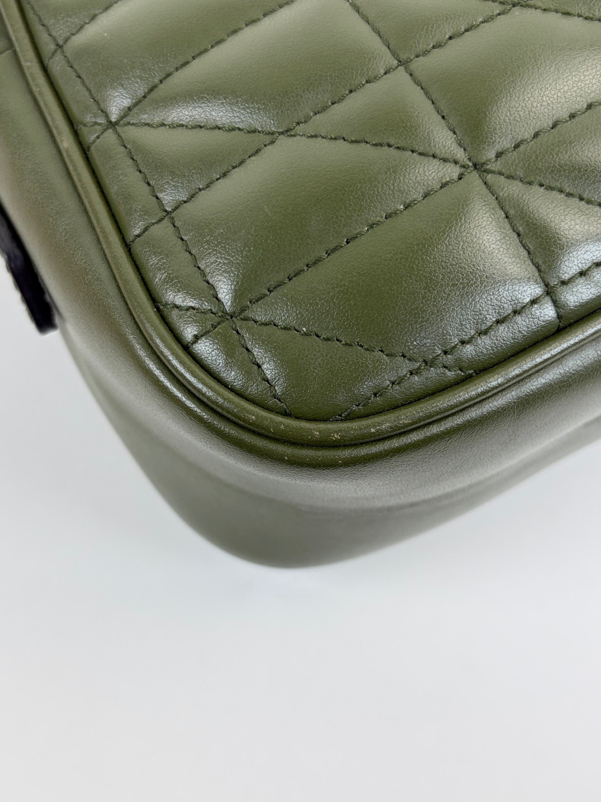 Gucci olive marmont matelasse camera cross body
