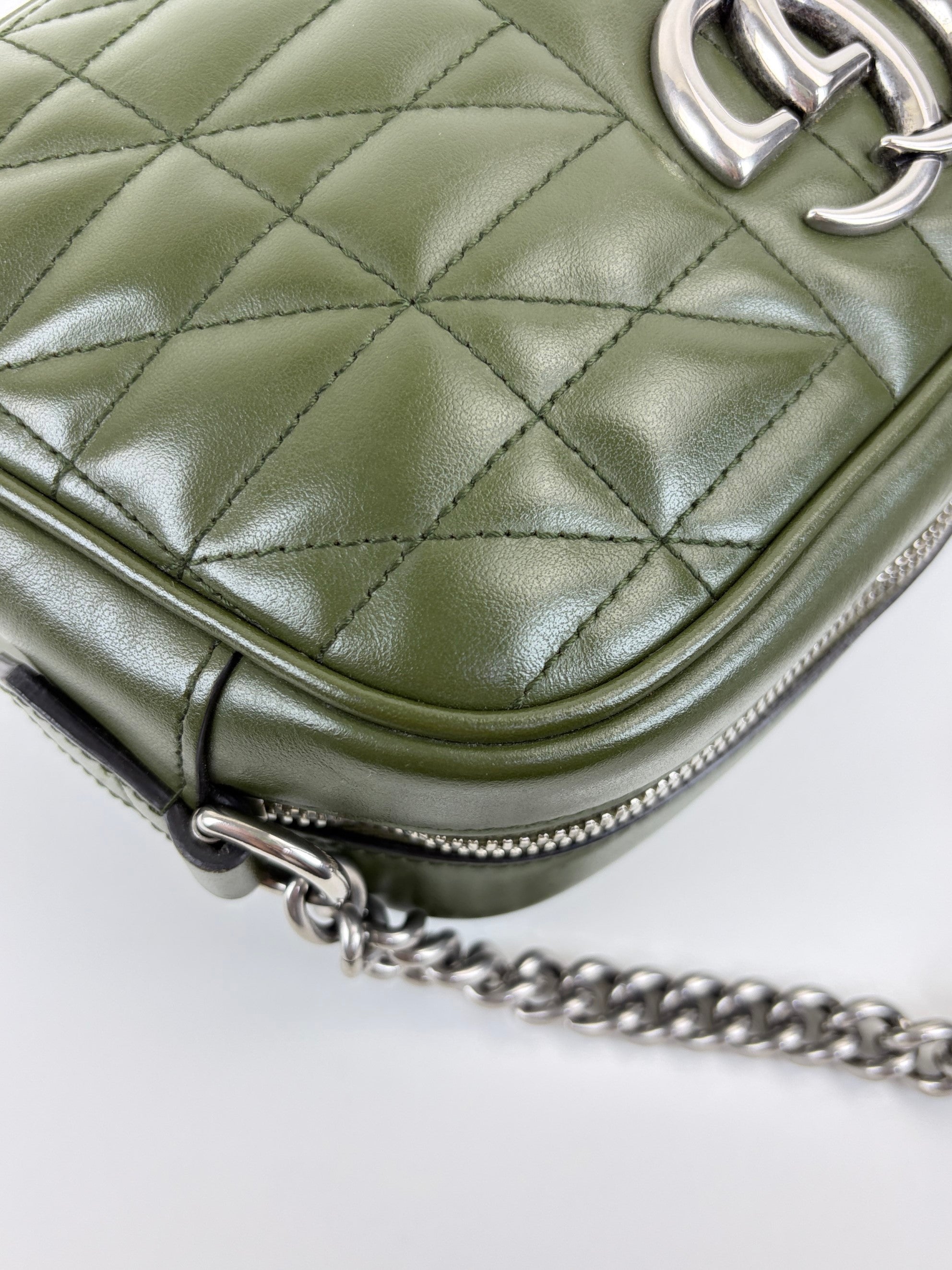 Gucci olive marmont matelasse camera cross body