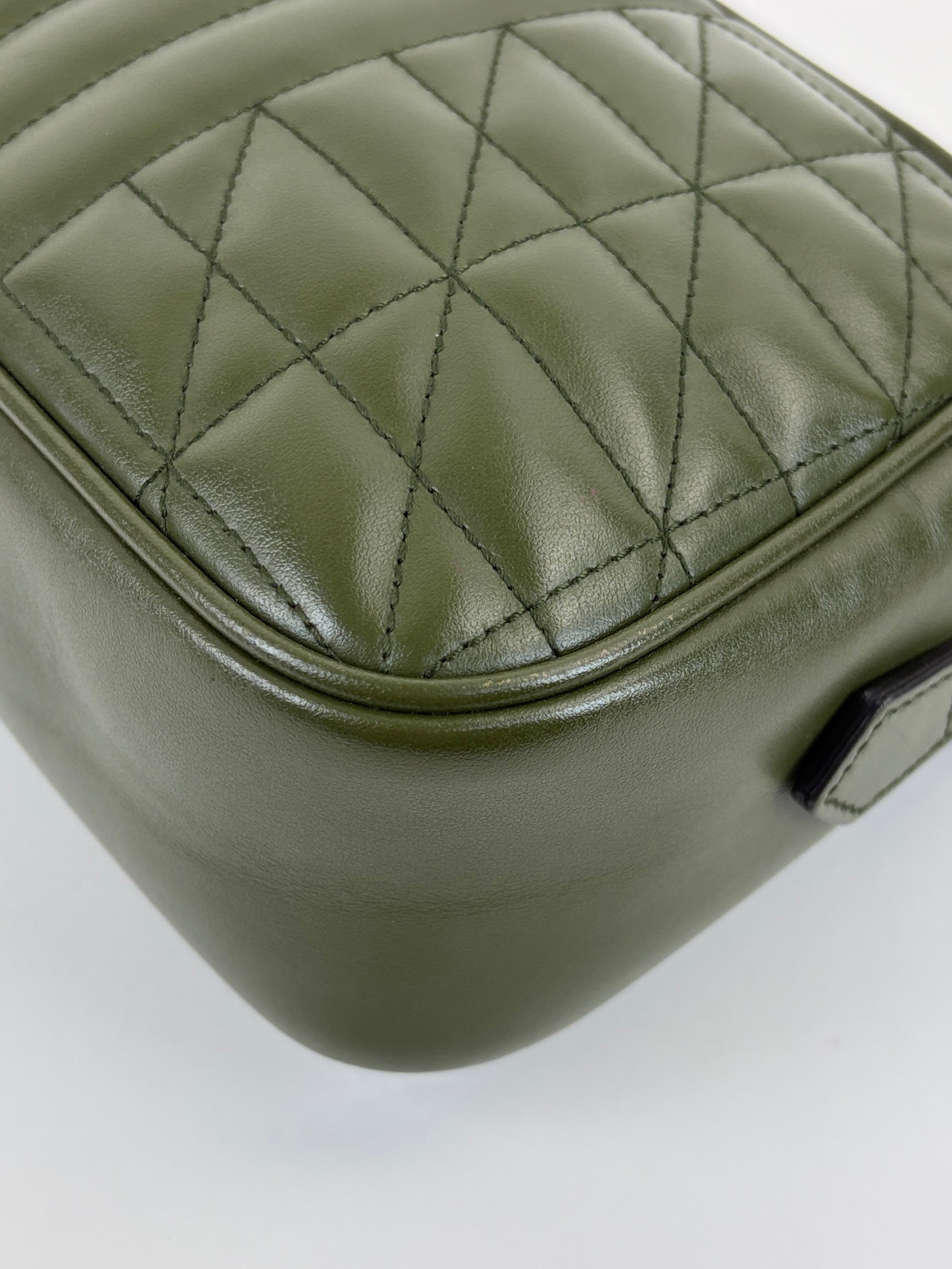 Gucci olive marmont matelasse camera cross body