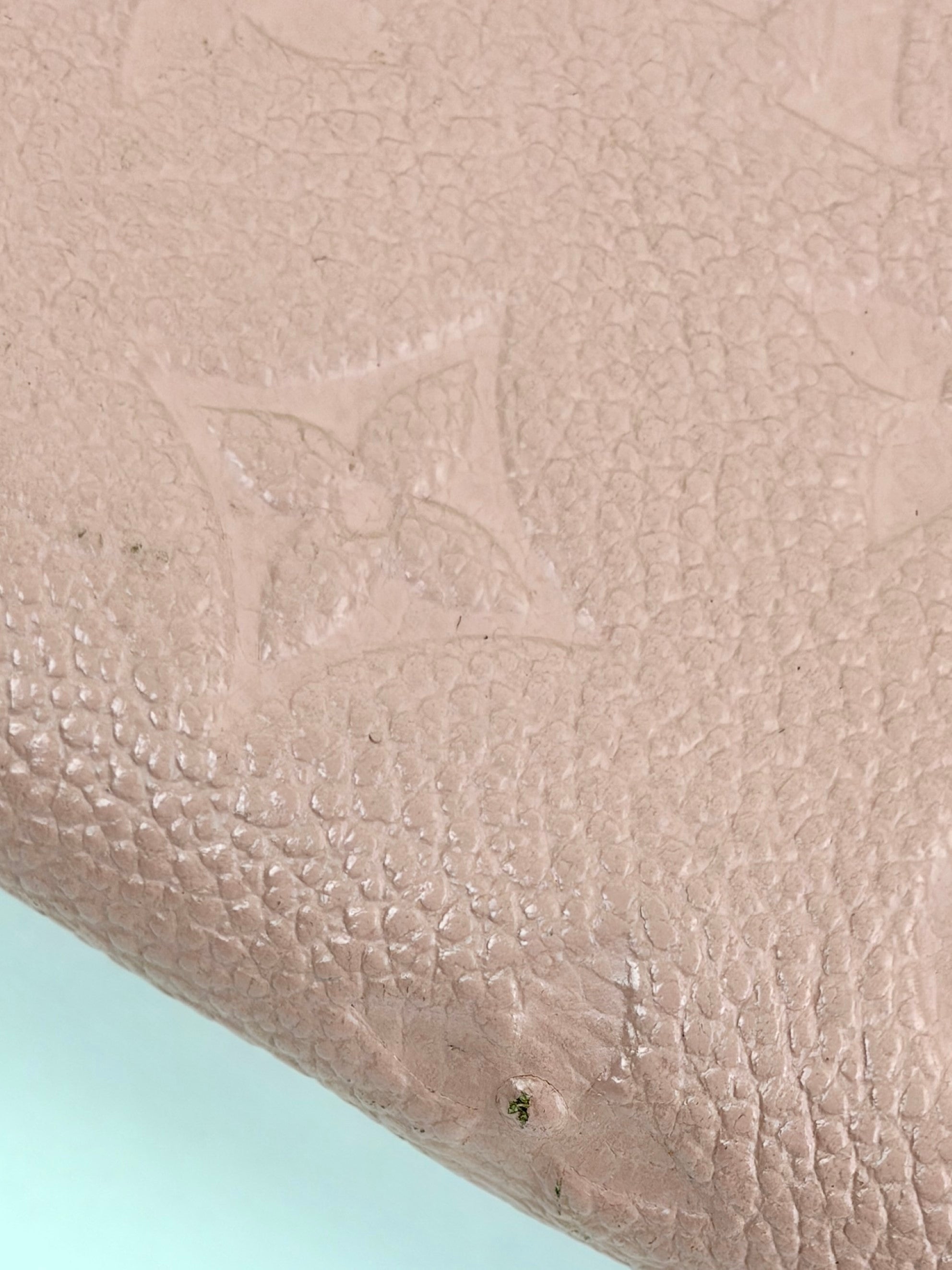Louis Vuitton Pouder pink monogram empriente leather Felicie pochette