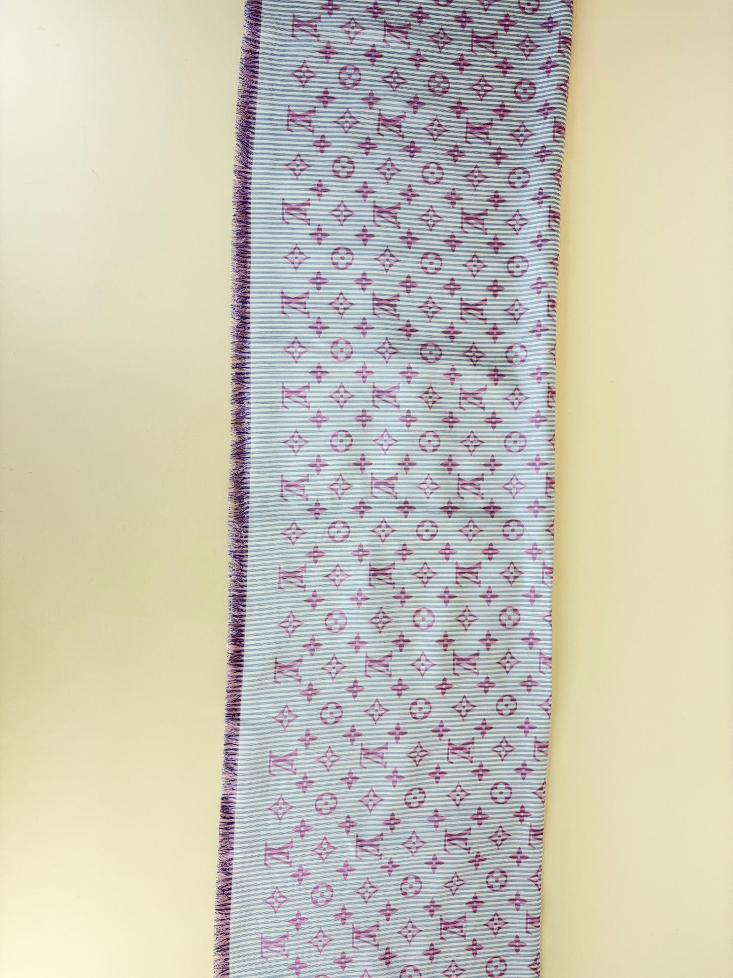 Louis Vuitton Bicolor Sur Mesure Square Monogram Silk Scarf