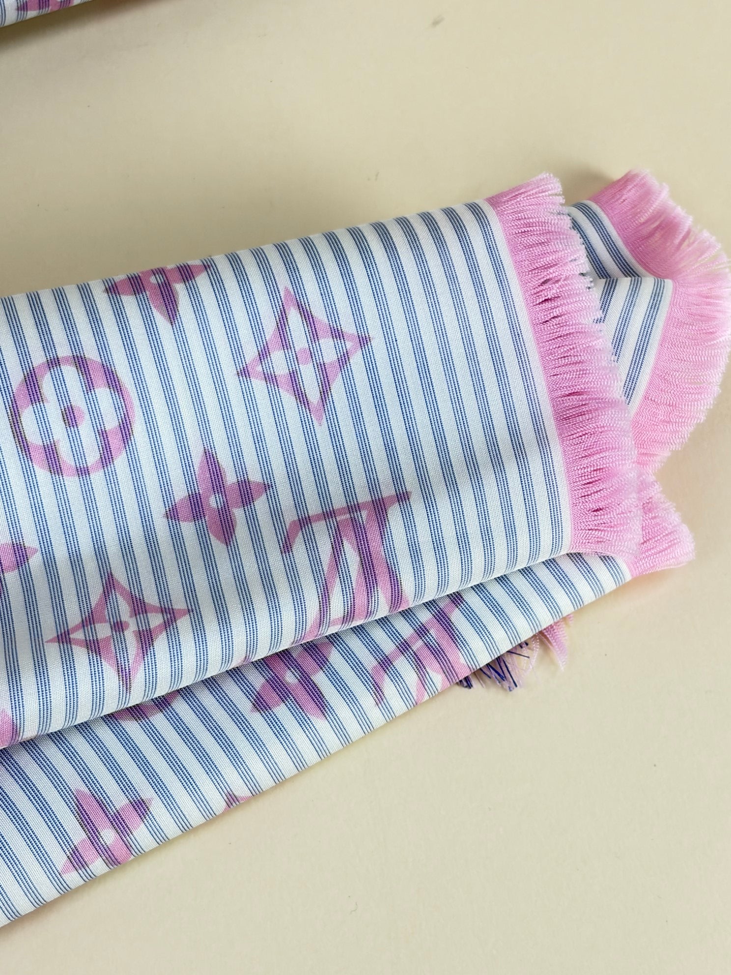 Louis Vuitton Bicolor Sur Mesure Square Monogram Silk Scarf