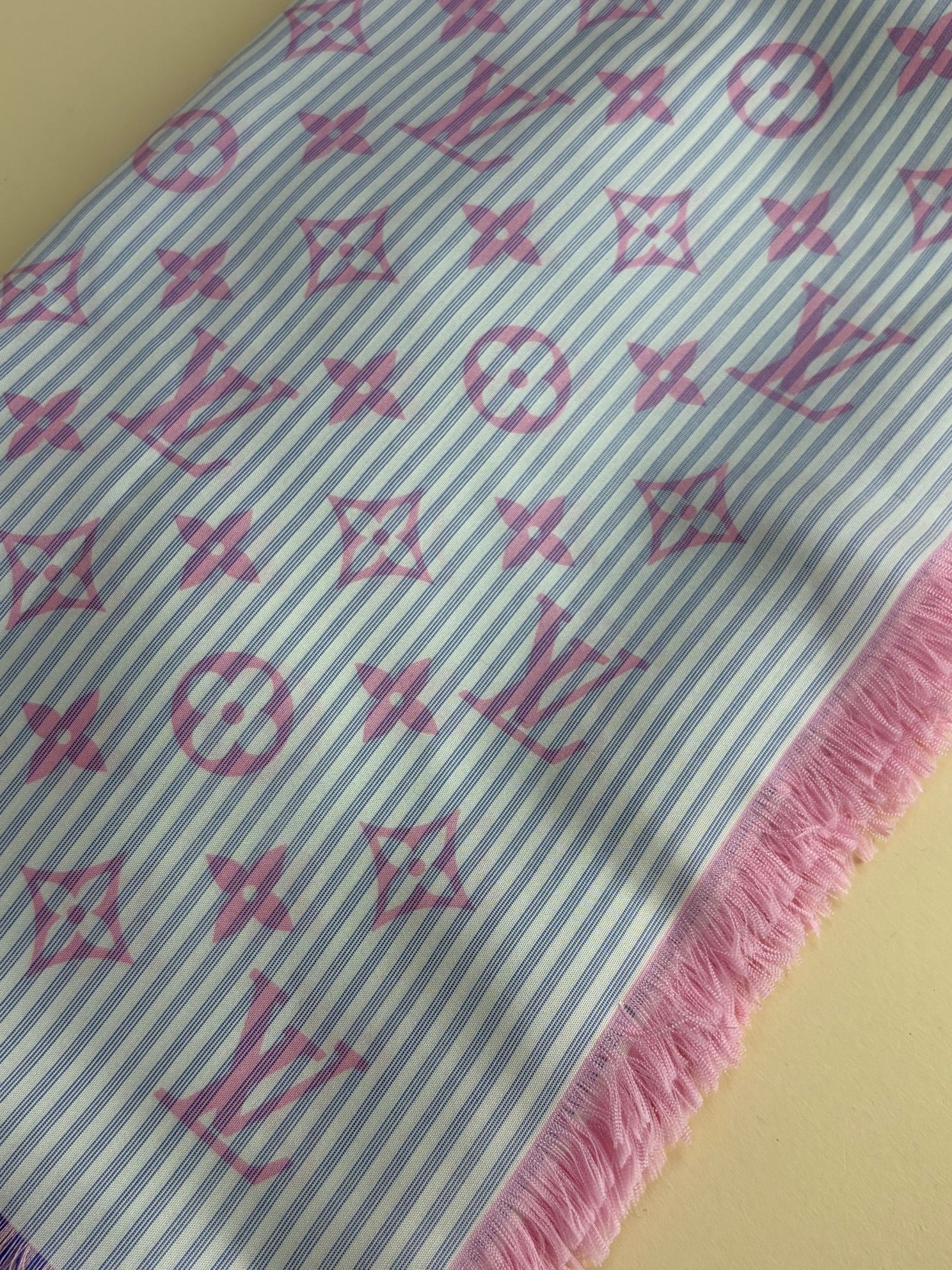 Louis Vuitton Bicolor Sur Mesure Square Monogram Silk Scarf