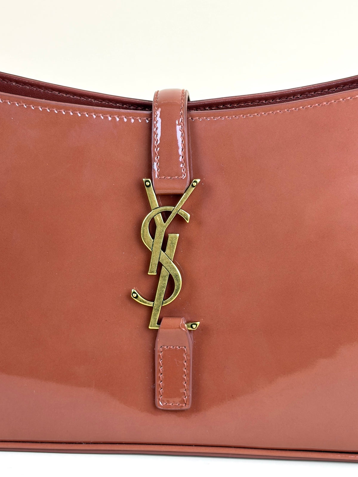 YSL mild rose patent leather LE5A7 hobo bag