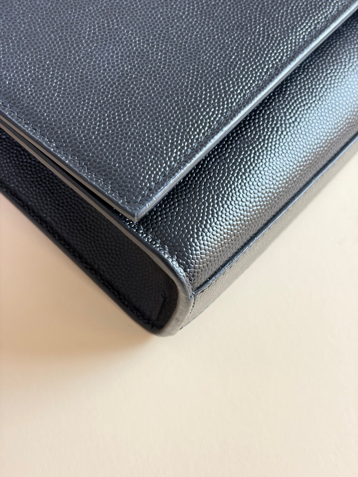 ysl black Kate medium