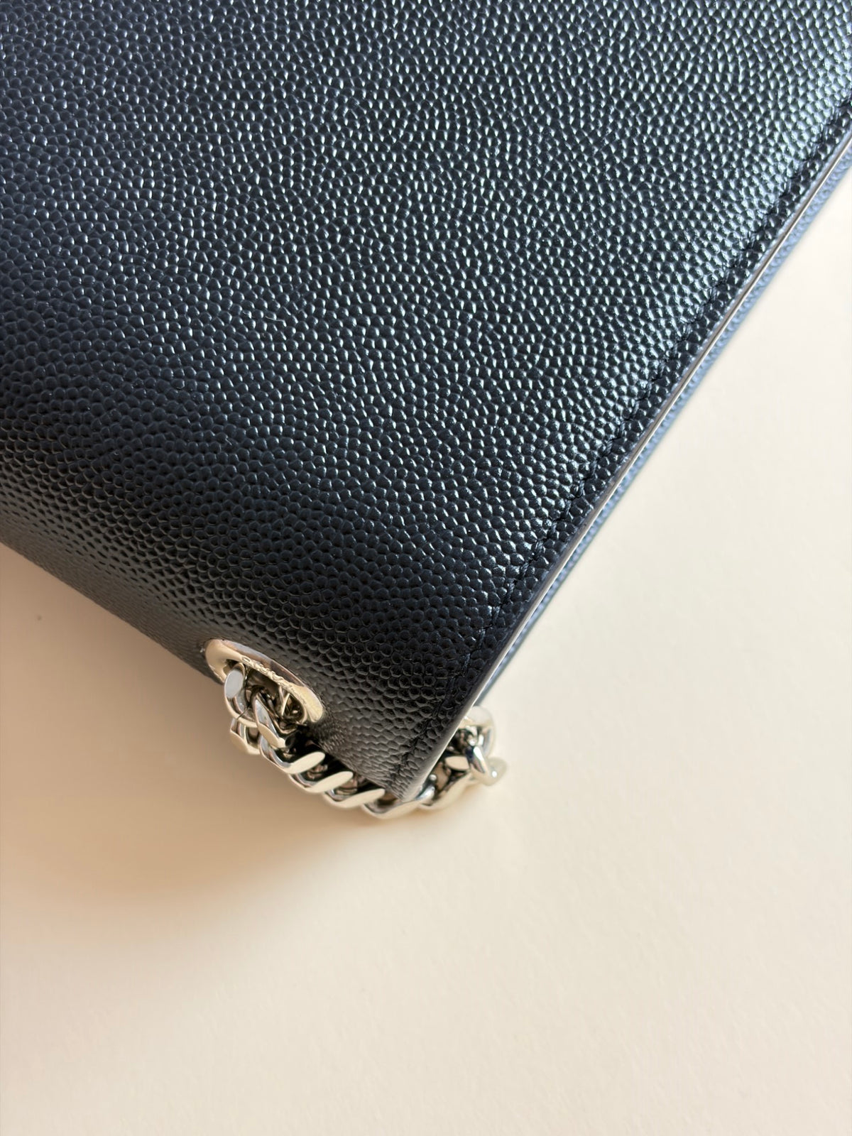 ysl black Kate medium