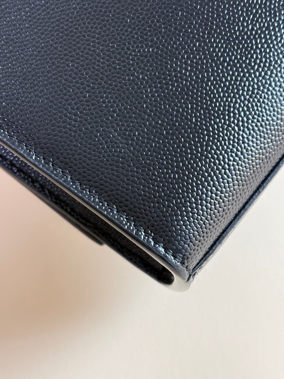 ysl black Kate medium