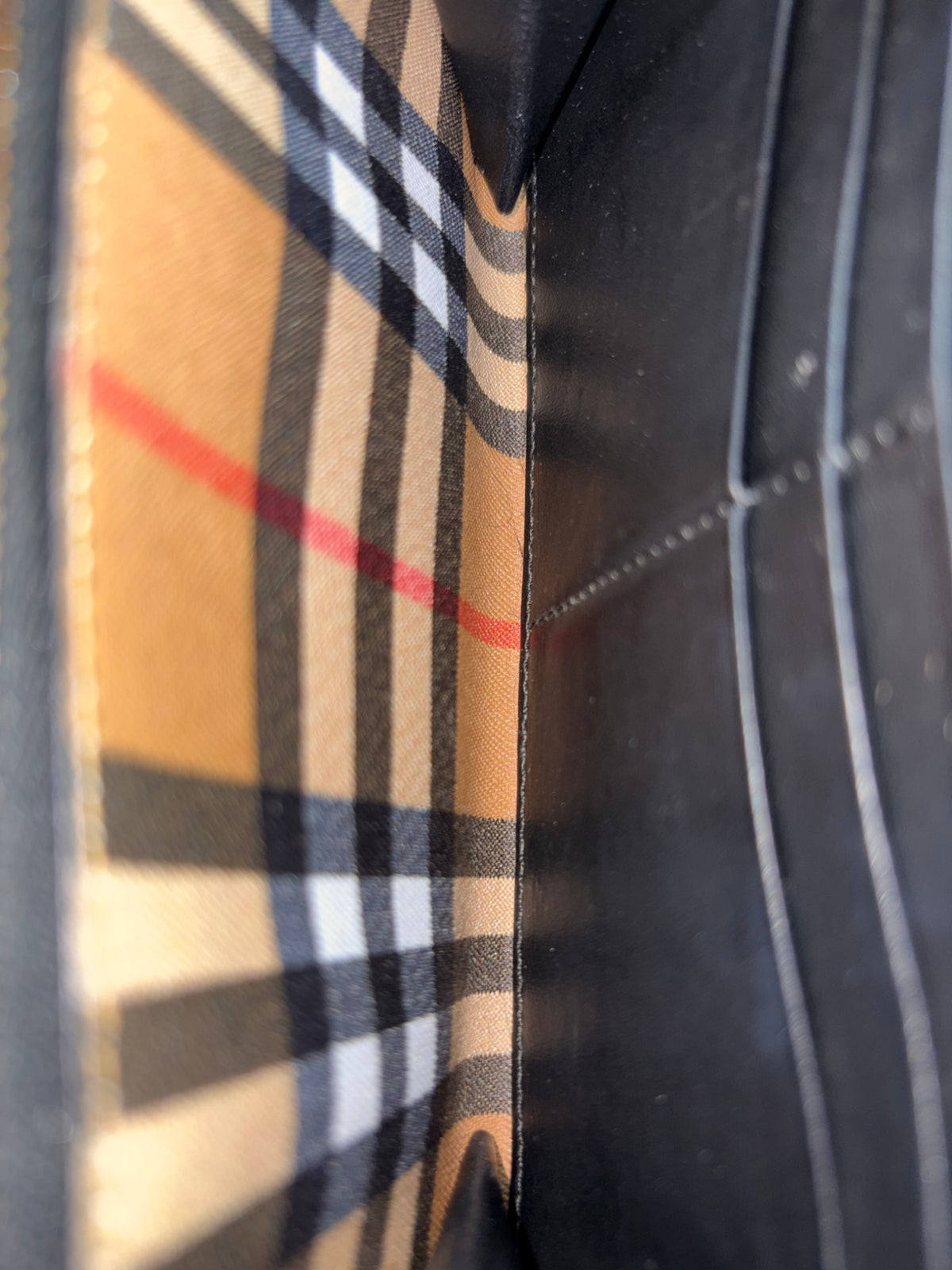 Burberry black/beige Vintage check elmore zip around long wallet