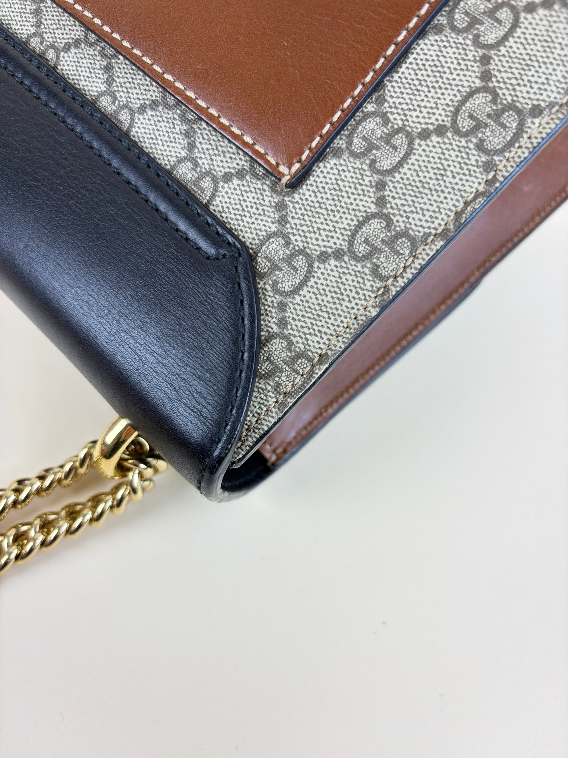 Gucci Bicolor GG Supreme Padlock meduim Bag