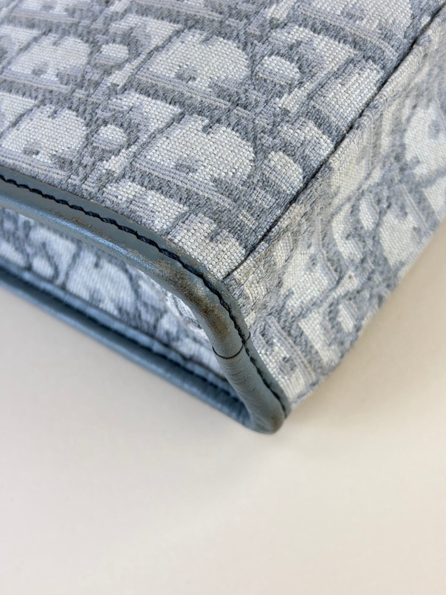 Christian Dior Gray Oblique 30 Montaigne Pouch