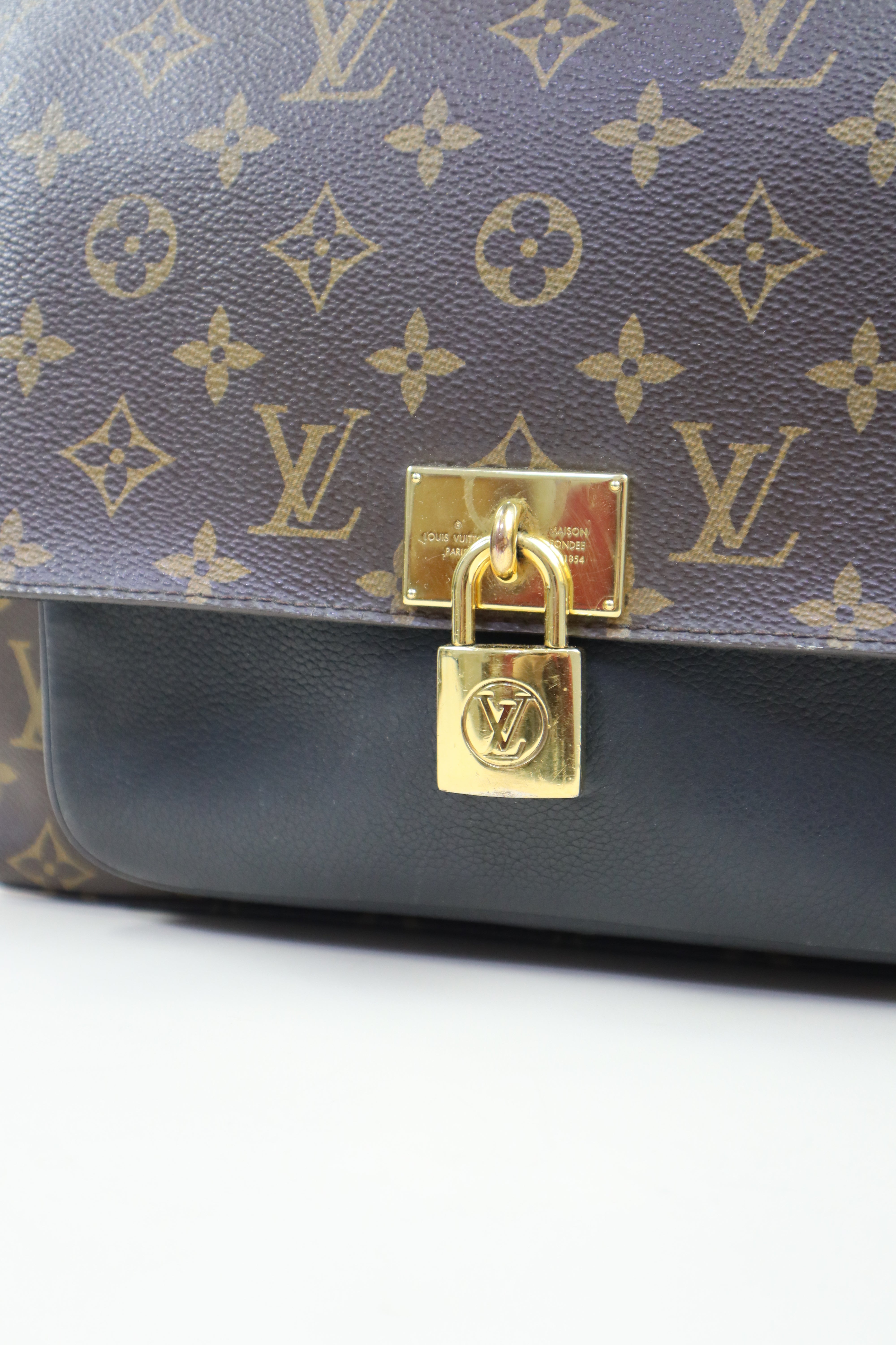 Louis Vuitton Monogram Marignan Messenger Shoulder Bag