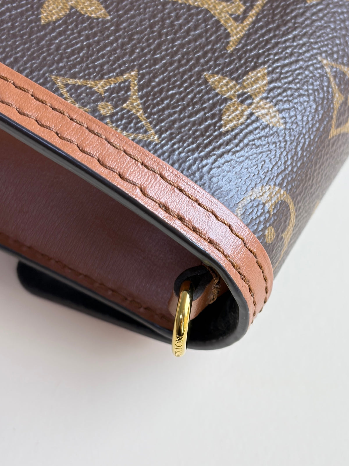 Louis Vuitton Reverse Monogram Dauphine chain wallet