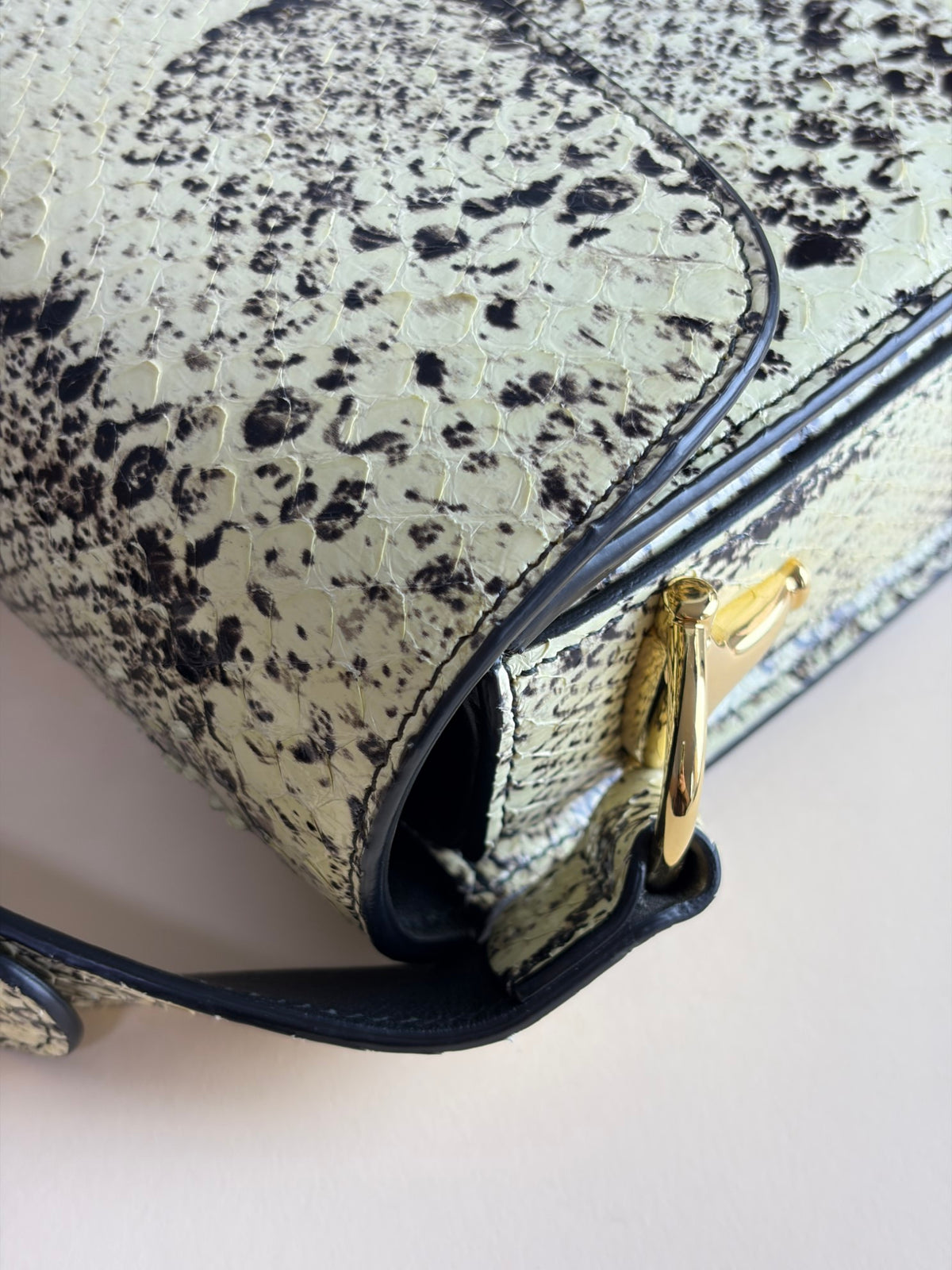 Gucci natural python leather horse bit 1955 medium