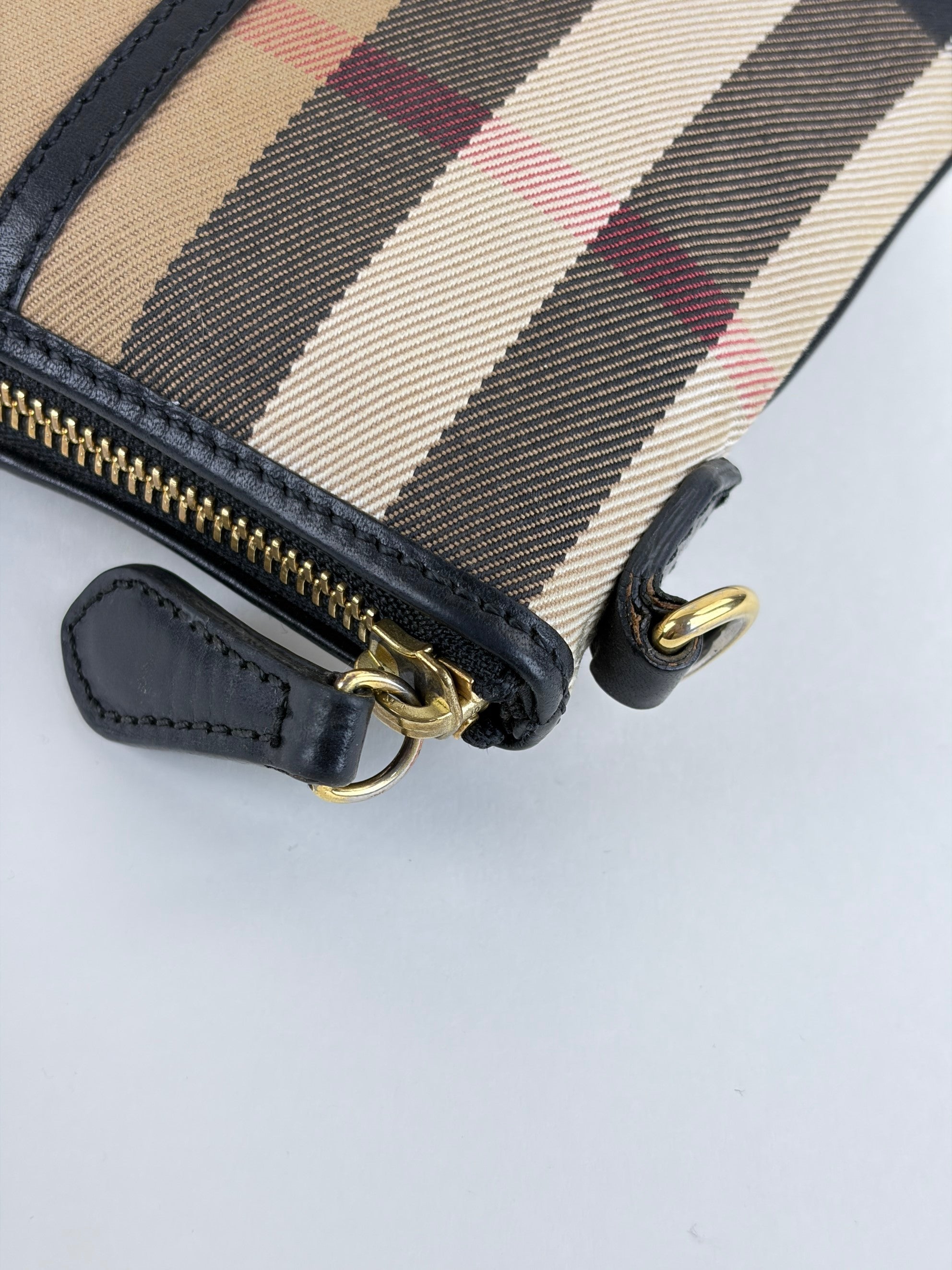 Burberry black leather /house check canvas Peyton