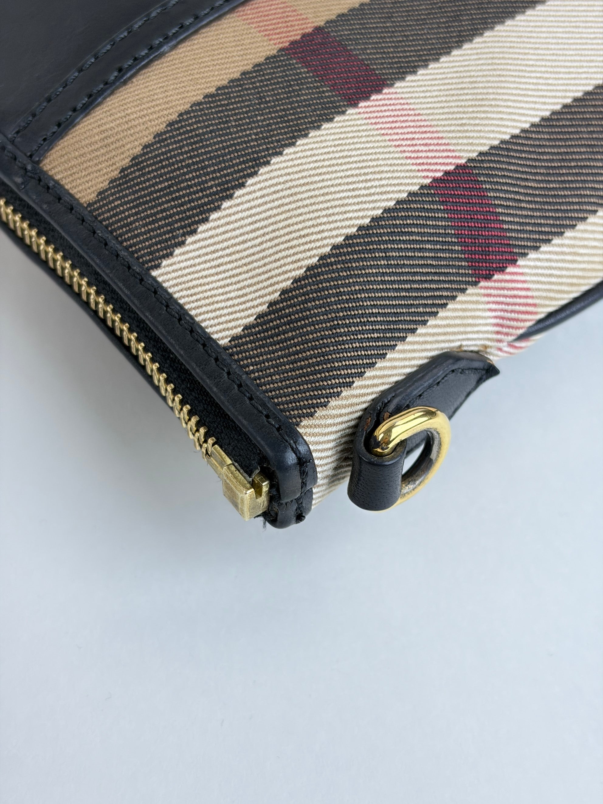 Burberry black leather /house check canvas Peyton