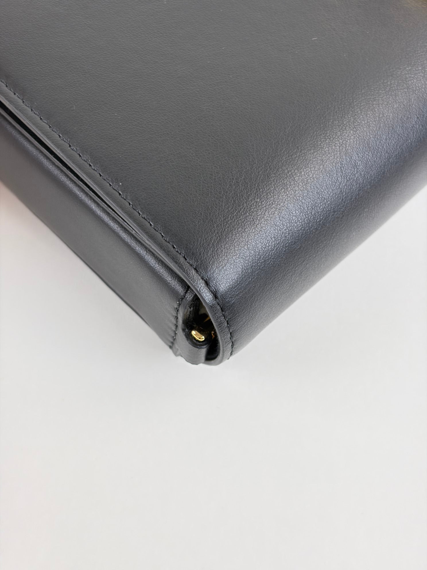 Fendi Black smooth leather Fendigraphy Wallet On Chain bag