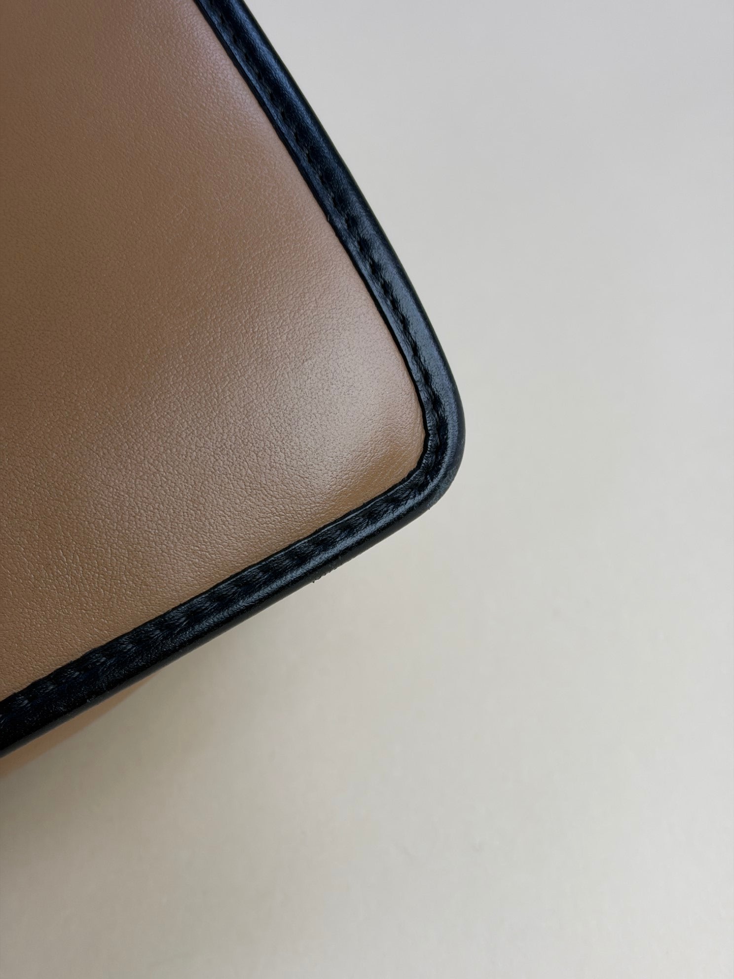 Fendi ff logo Zucca camel and black Kan I