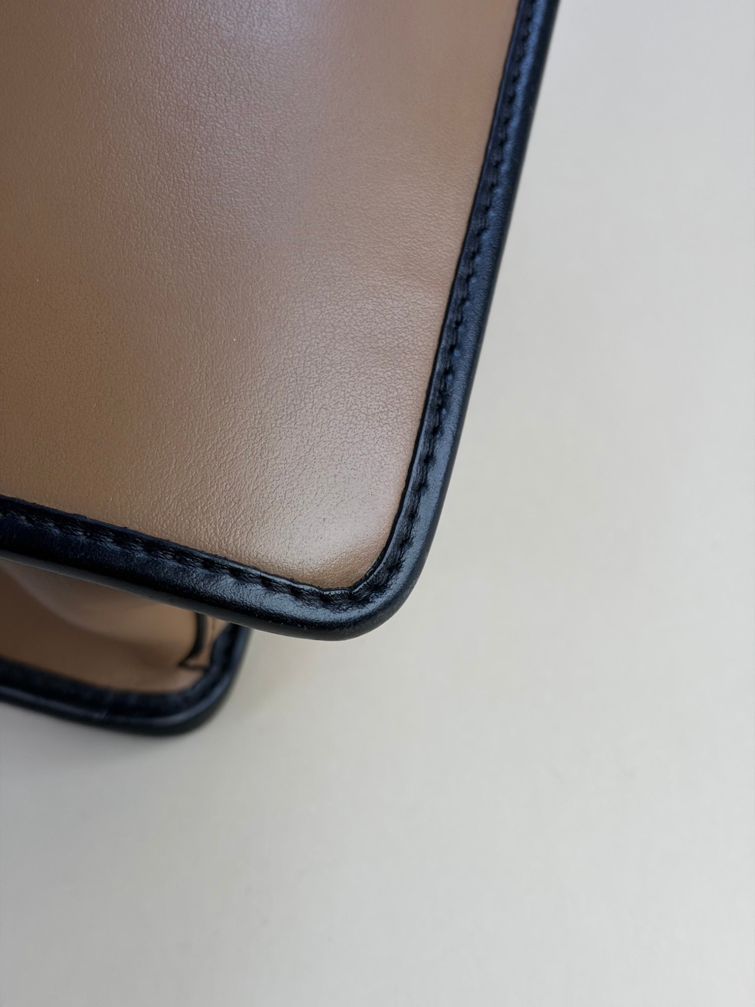 Fendi ff logo Zucca camel and black Kan I