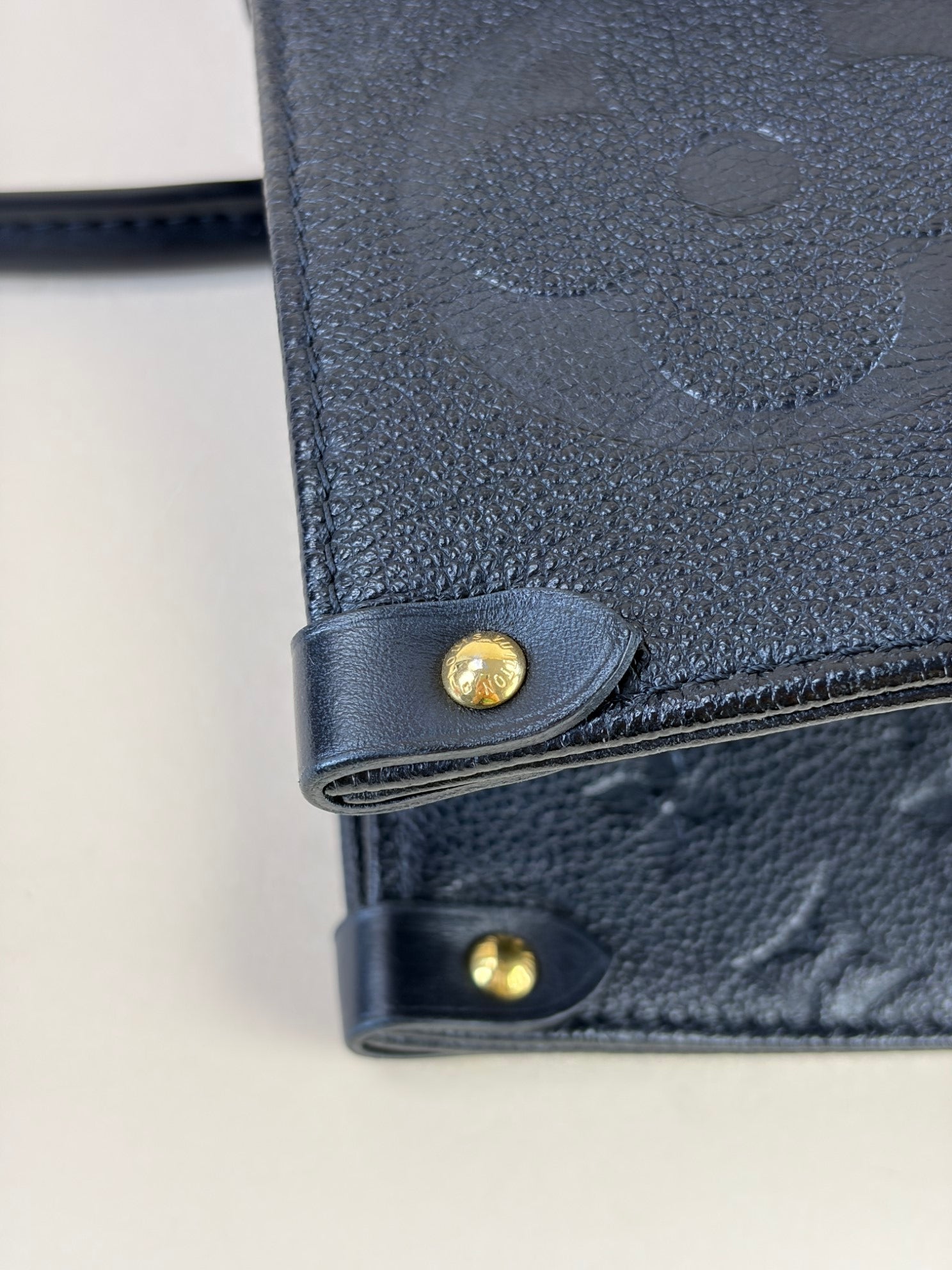 Louis Vuitton Black Monogram empreinte Onthego gm