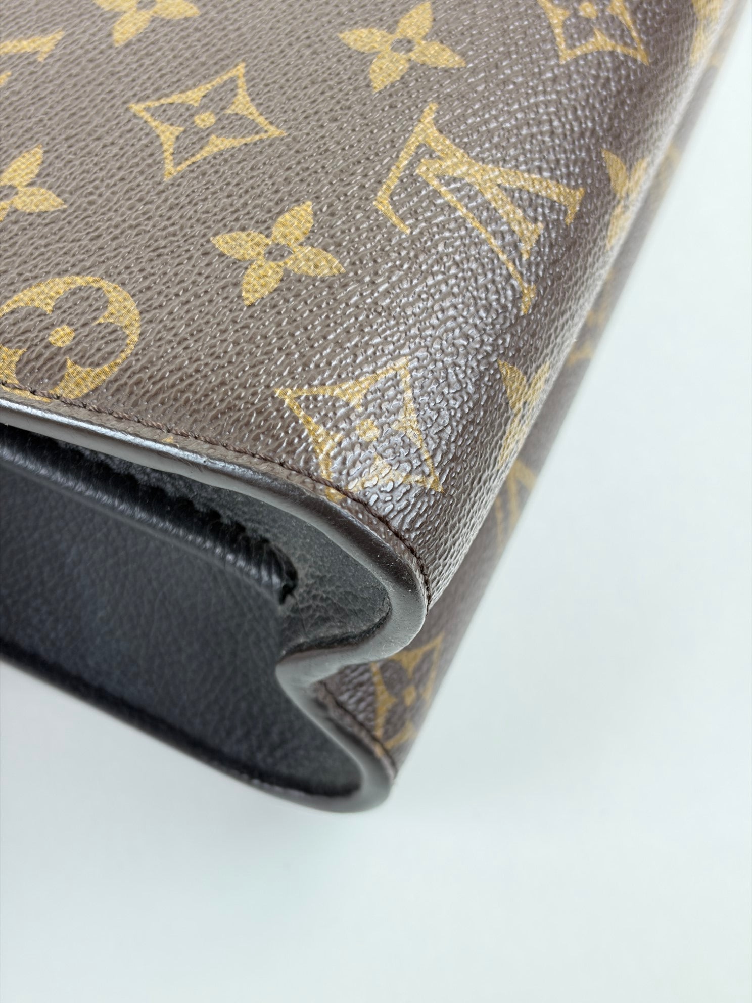 louis Vuitton monogram canvas black victories