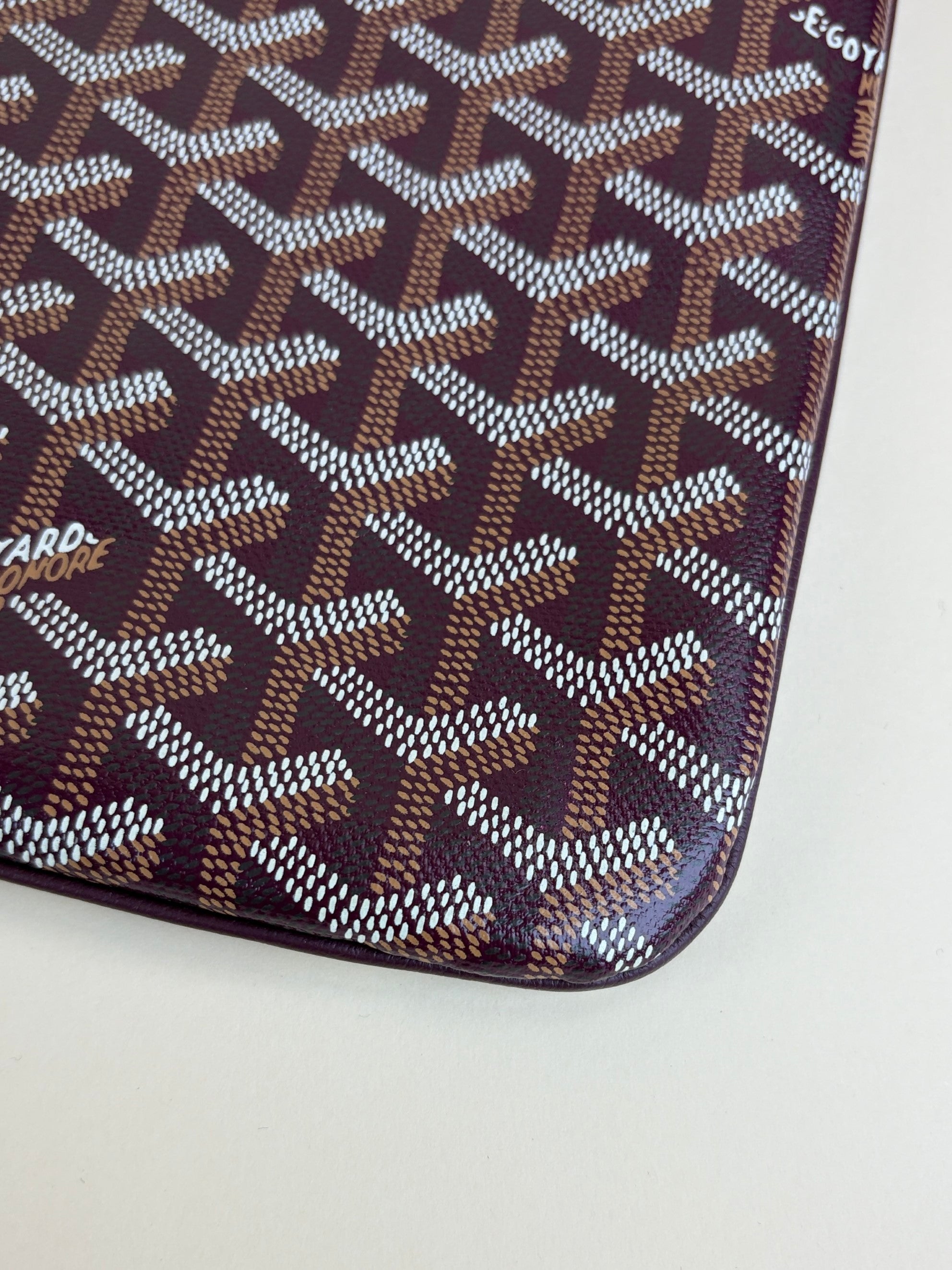 Goyard euro burgundy gabardine senat mgm pouch