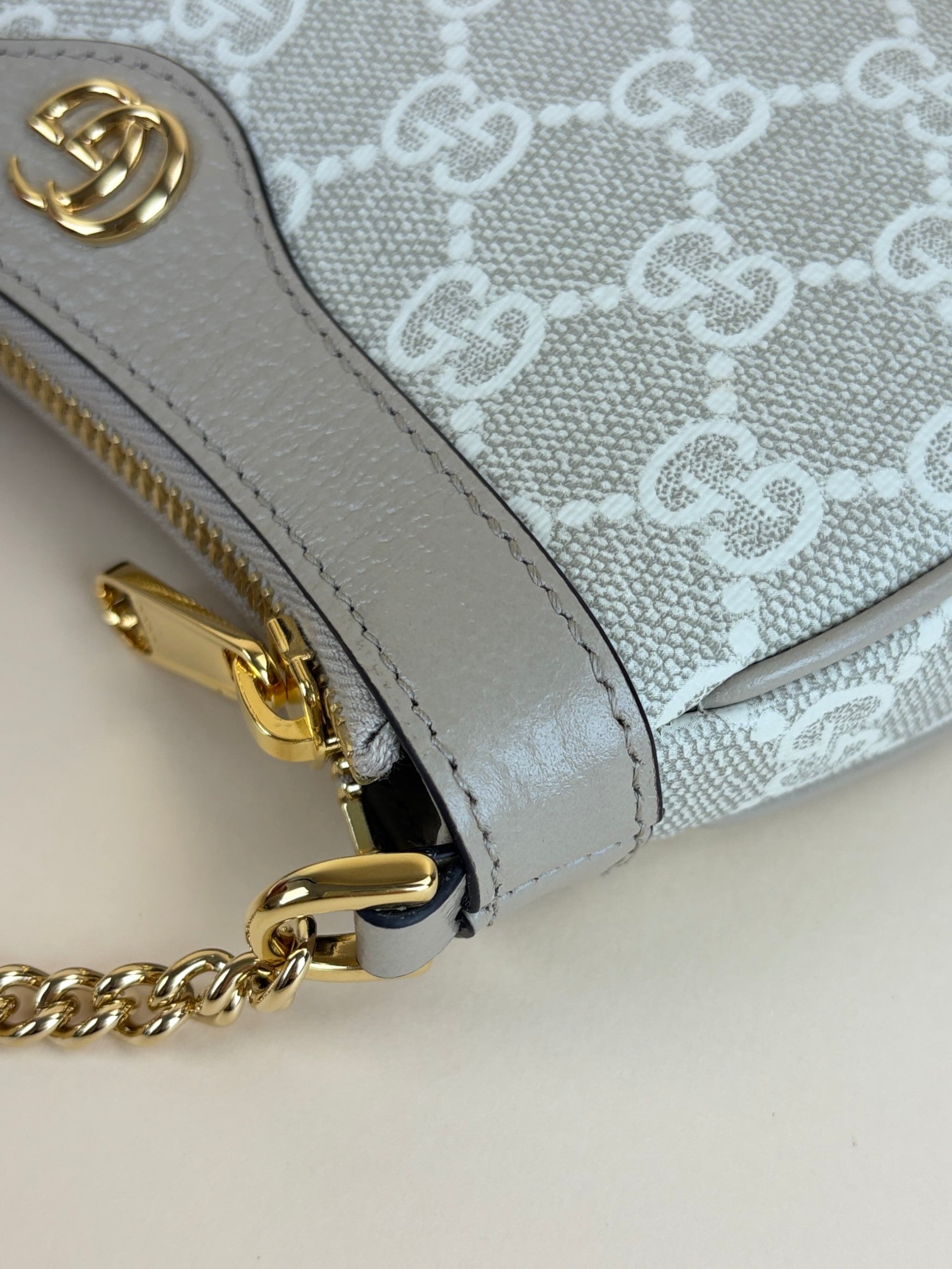 Gucci beige and white gg supreme canvas Ophidia mini bag
