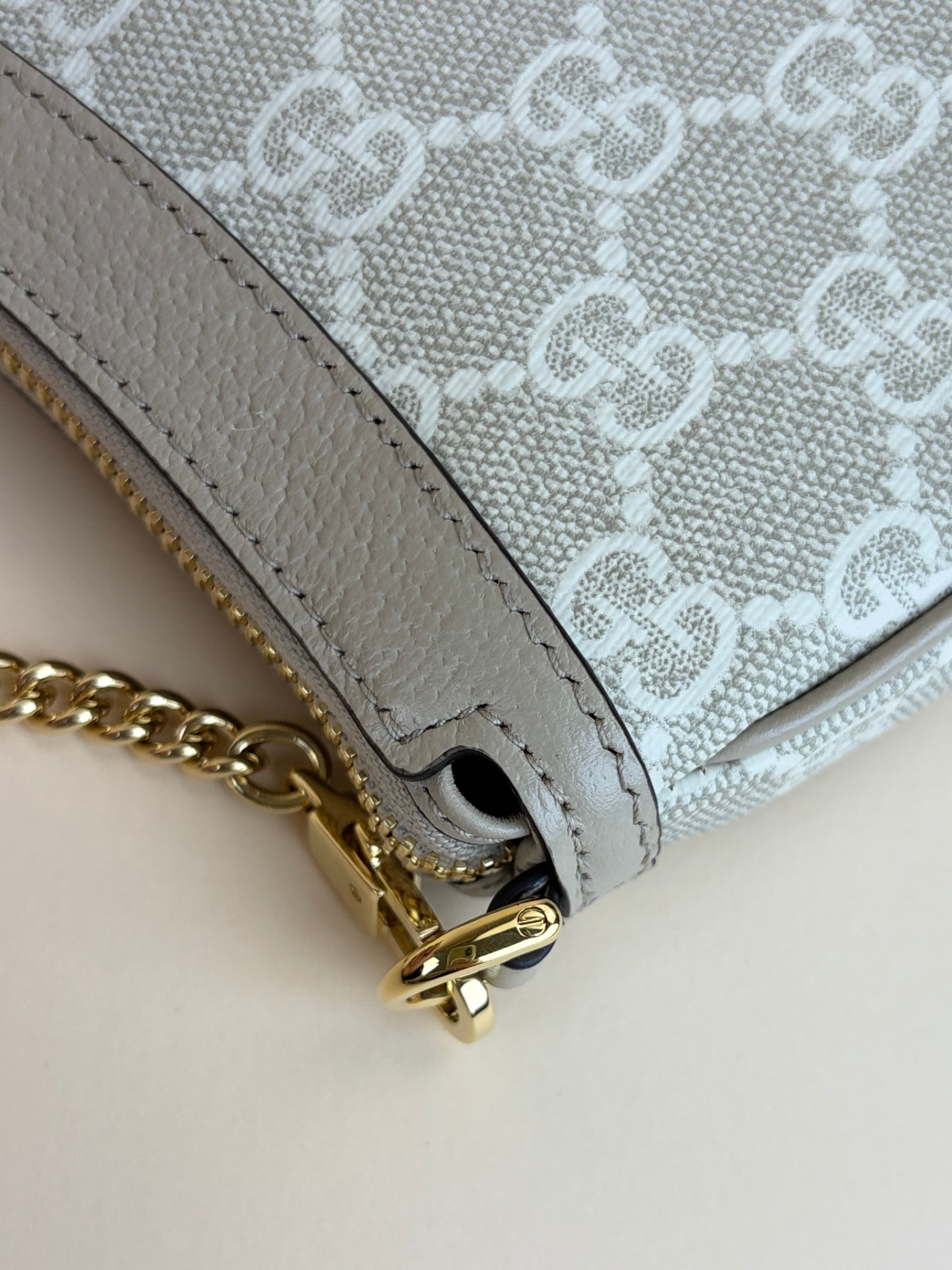 Gucci beige and white gg supreme canvas Ophidia mini bag