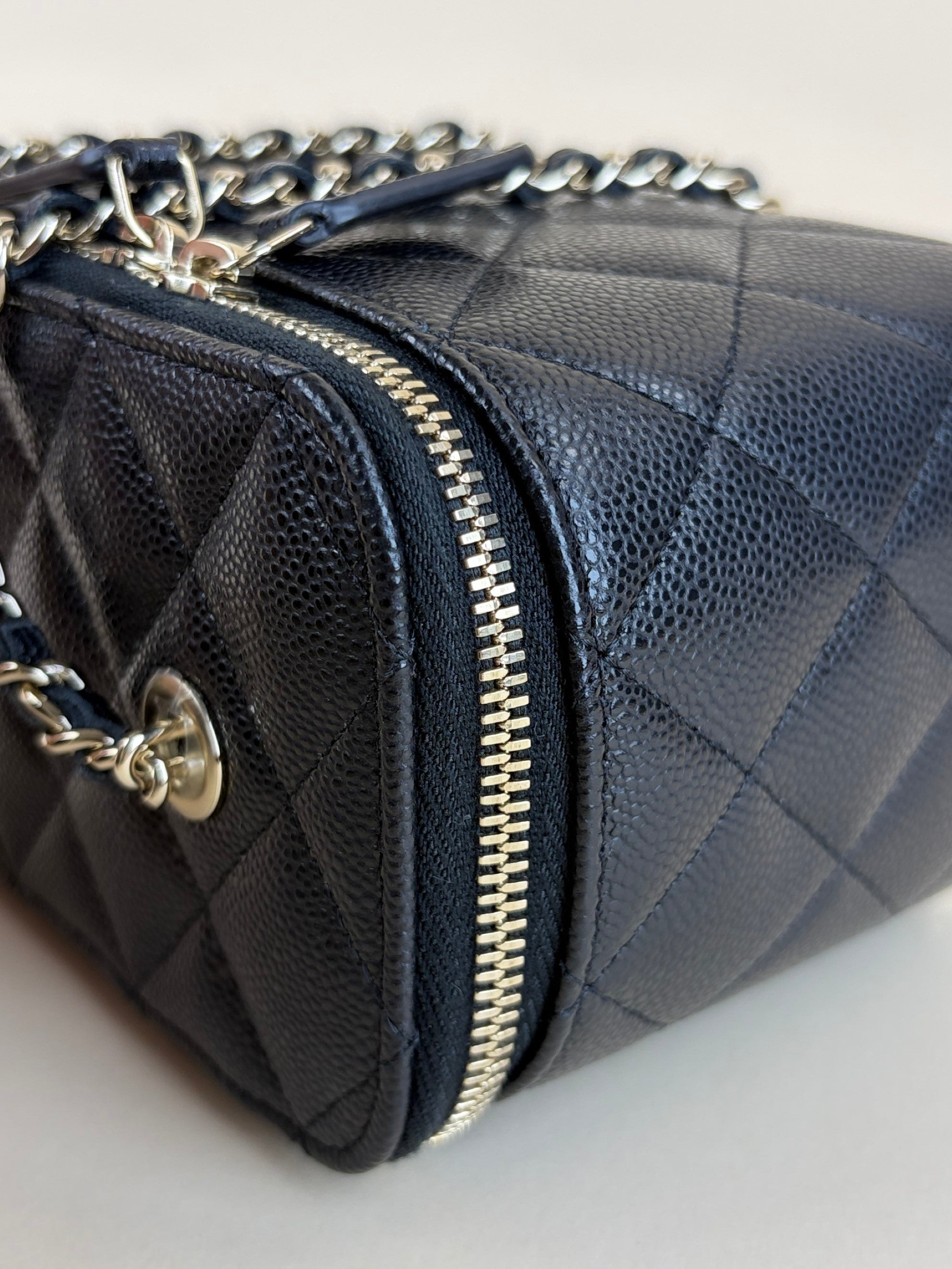 Chanel black euro caviar quilted Small Vanity Chain Case